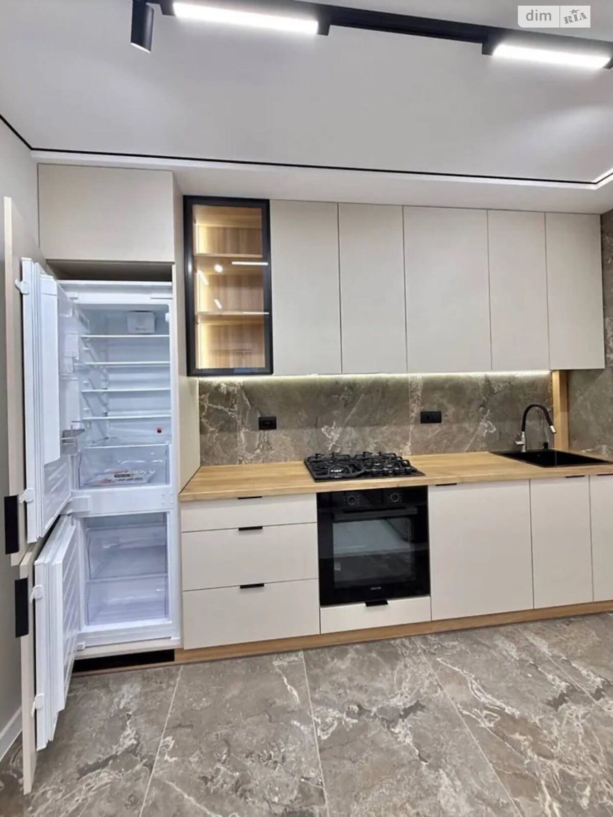 Продаж двокімнатної квартири в Тернополі, на вул. Київська 9Г, район Бам фото 1 Продаж двокімнатної квартири в Тернополі, на вул. Київська 9Г, район Бам фото 1