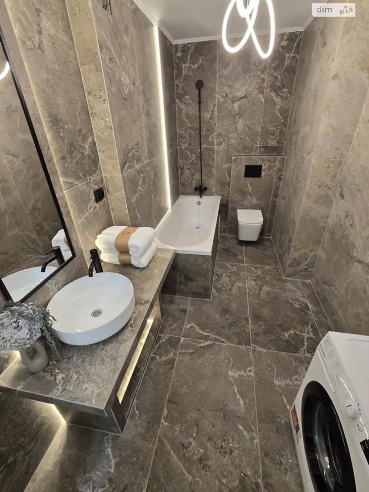 Продаж двокімнатної квартири в Тернополі, на вул. Київська 9Г, район Бам фото 1 Продаж двокімнатної квартири в Тернополі, на вул. Київська 9Г, район Бам фото 1