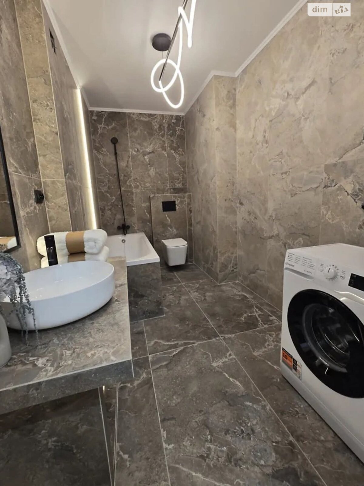 Продаж двокімнатної квартири в Тернополі, на вул. Київська 9Г, район Бам фото 1 Продаж двокімнатної квартири в Тернополі, на вул. Київська 9Г, район Бам фото 1