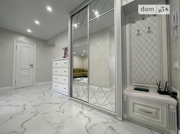 Продажа двухкомнатной квартиры в Тернополе, на ул. Королева, район Бам фото 1 Продажа двухкомнатной квартиры в Тернополе, на ул. Королева, район Бам фото 1