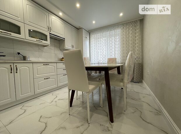 Продажа двухкомнатной квартиры в Тернополе, на ул. Королева, район Бам фото 1 Продажа двухкомнатной квартиры в Тернополе, на ул. Королева, район Бам фото 1