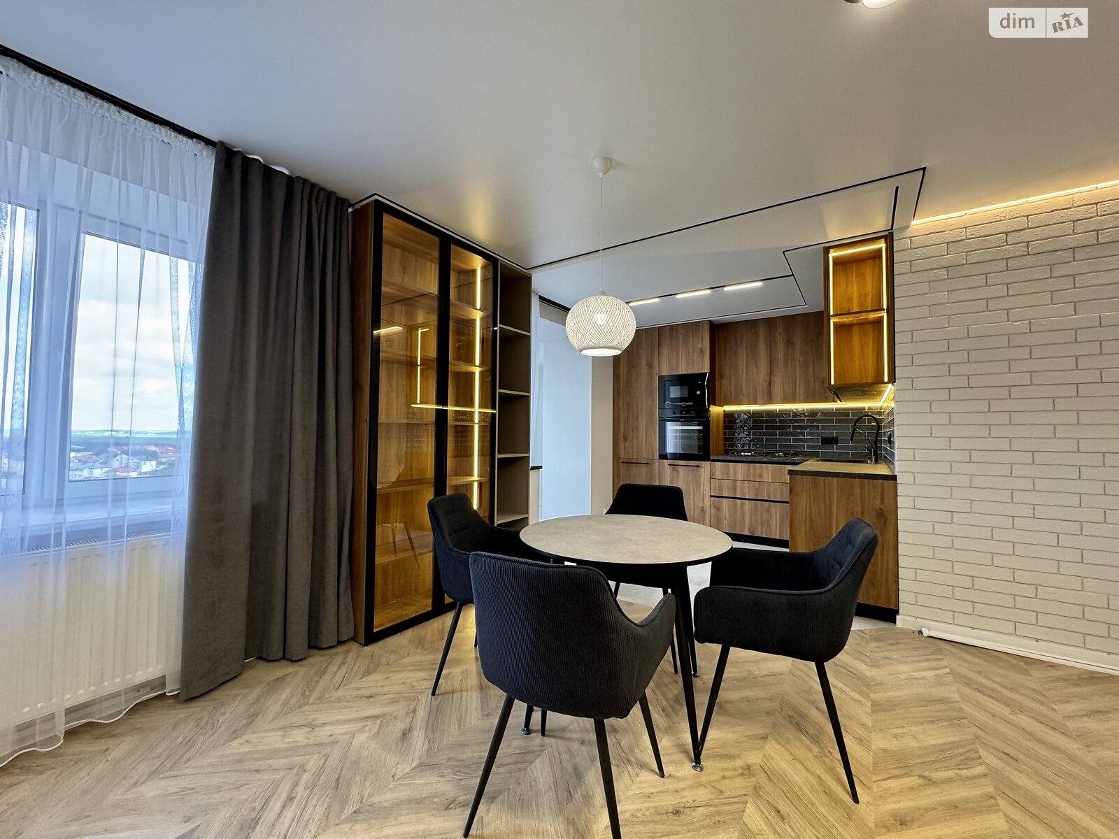 Продажа трехкомнатной квартиры в Тернополе, на ул. Курбаса Леся, район Бам фото 1 Продажа трехкомнатной квартиры в Тернополе, на ул. Курбаса Леся, район Бам фото 1