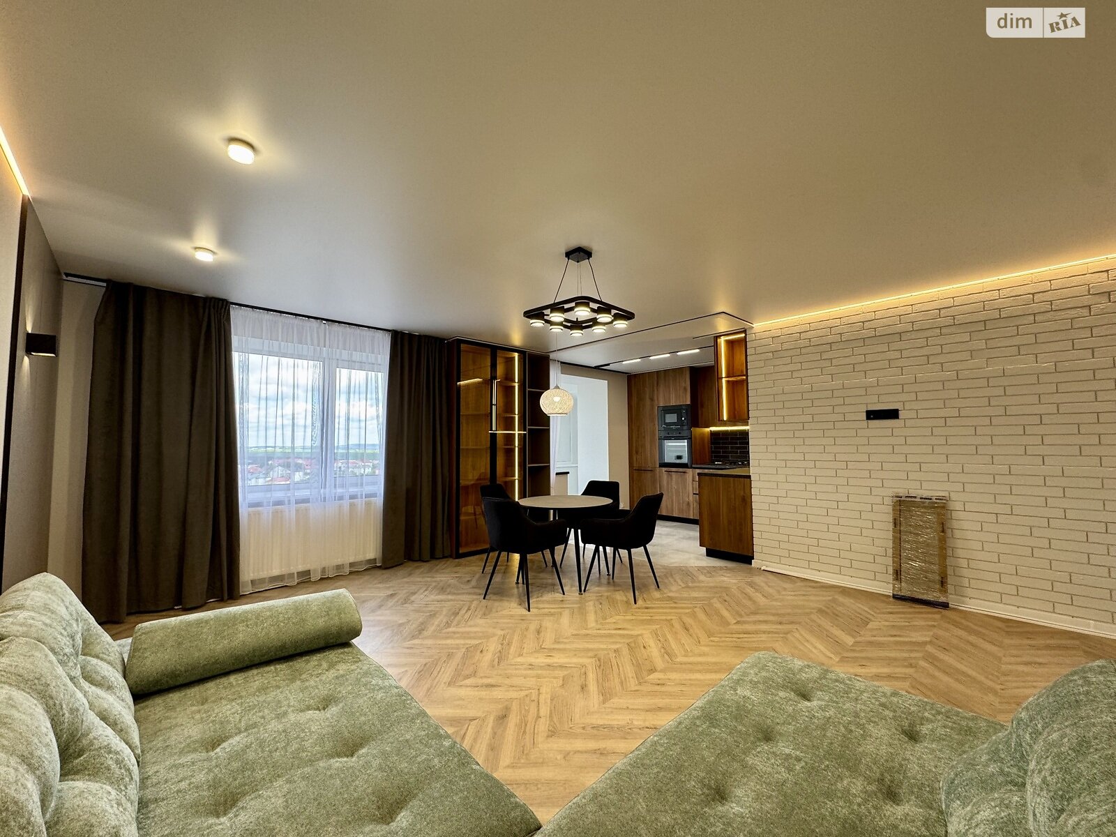 Продажа трехкомнатной квартиры в Тернополе, на ул. Курбаса Леся, район Бам фото 1 Продажа трехкомнатной квартиры в Тернополе, на ул. Курбаса Леся, район Бам фото 1