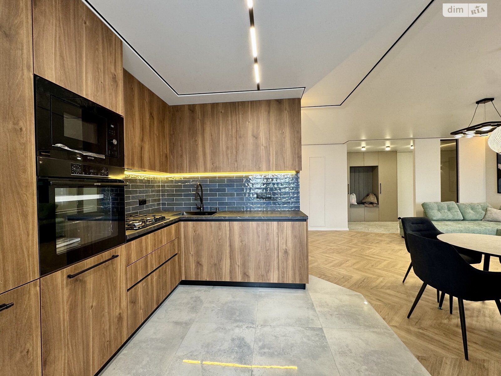 Продажа трехкомнатной квартиры в Тернополе, на ул. Курбаса Леся, район Бам фото 1 Продажа трехкомнатной квартиры в Тернополе, на ул. Курбаса Леся, район Бам фото 1