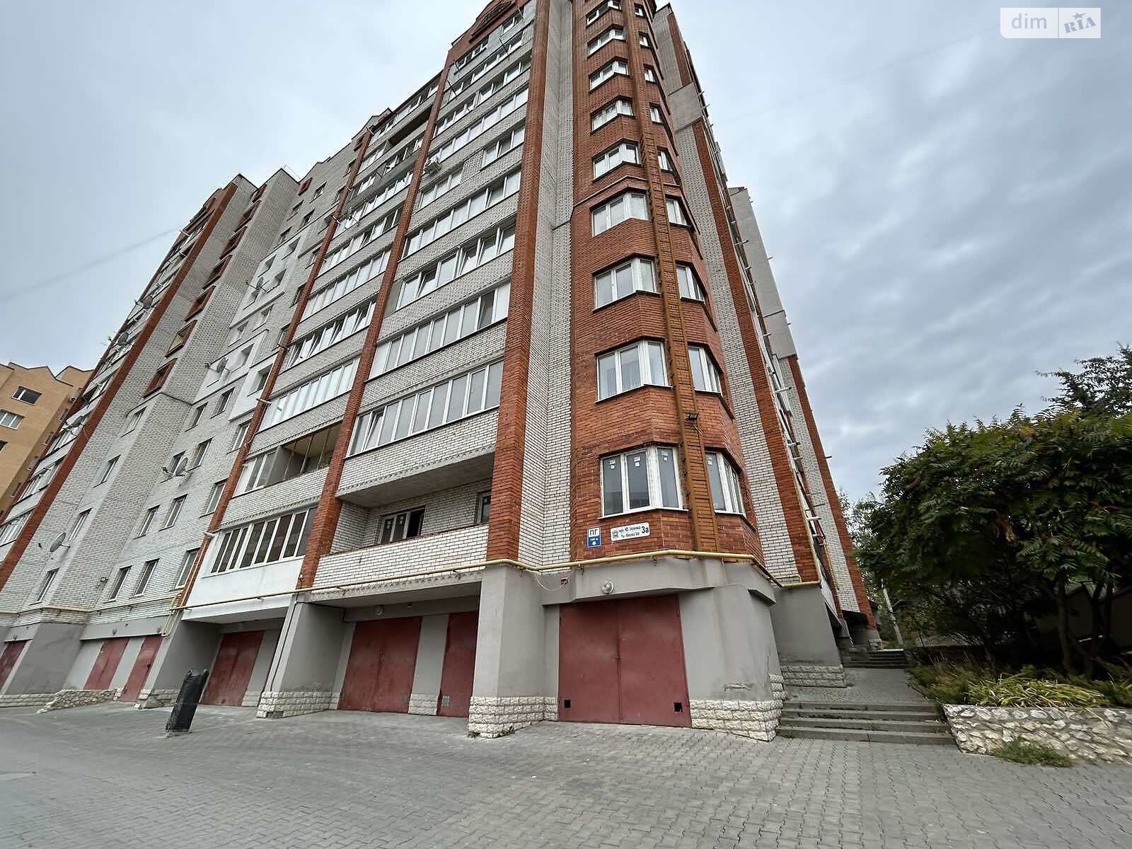 Продаж двокімнатної квартири в Тернополі, на вул. Іллєнка, район Бам фото 1
