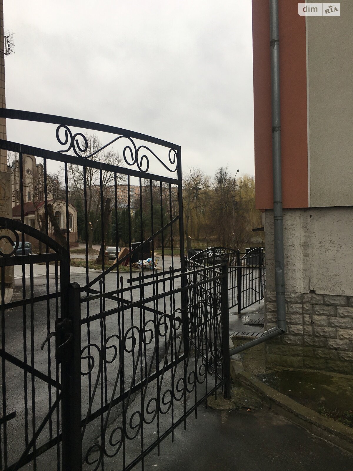 Продажа трехкомнатной квартиры в Тернополе, на ул. Лепкого Богдана 5, район Бам фото 1