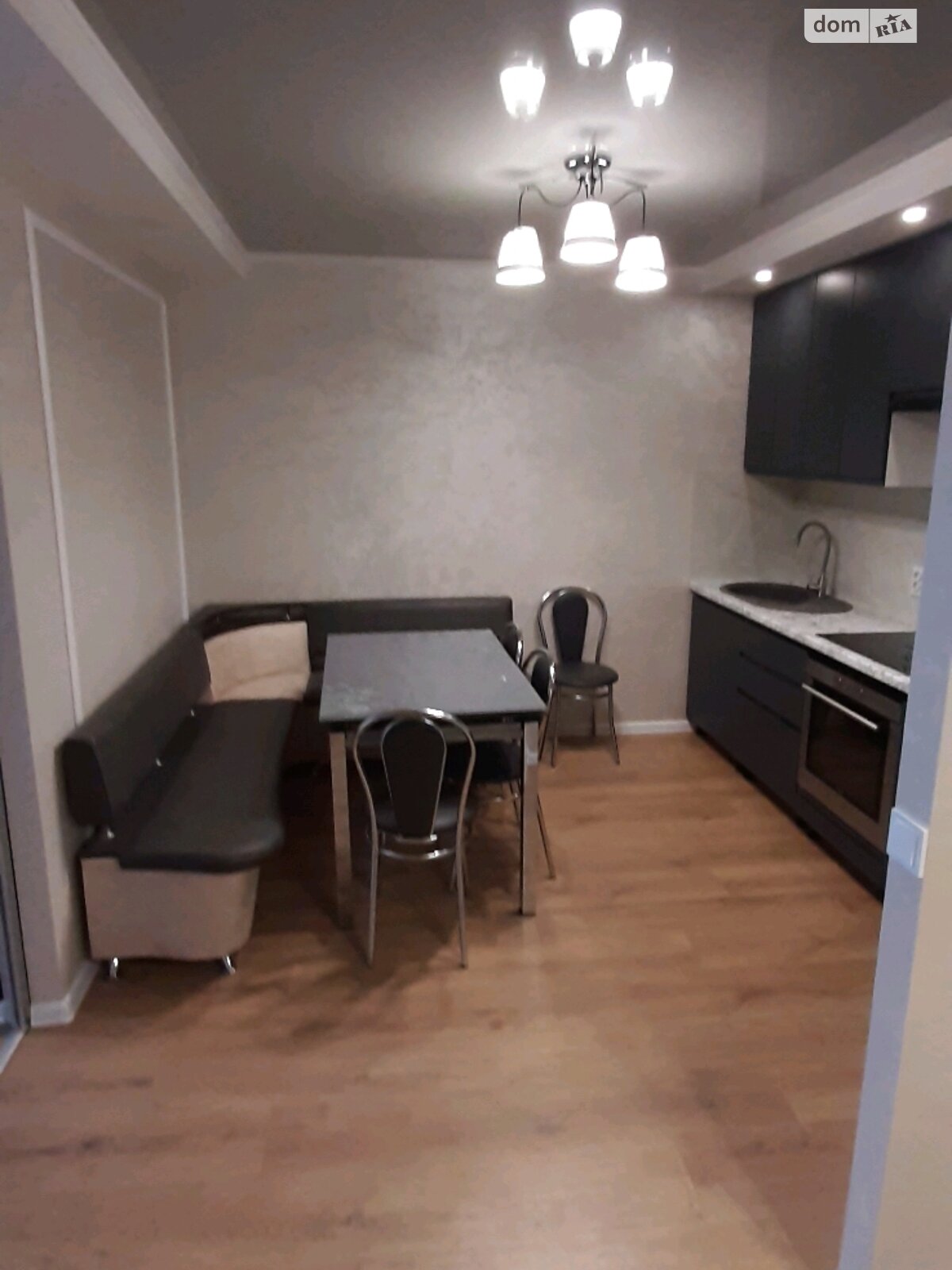 Продажа трехкомнатной квартиры в Тернополе, на ул. Сахарова Андрея Академика 10, район Бам фото 1 Продажа трехкомнатной квартиры в Тернополе, на ул. Сахарова Андрея Академика 10, район Бам фото 1