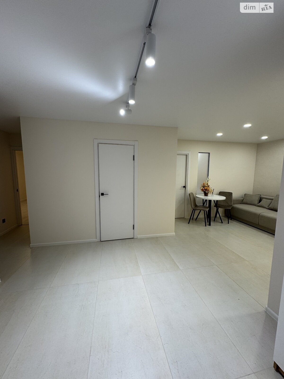 Продажа трехкомнатной квартиры в Тернополе, на ул. Сахарова Андрея Академика, район Бам фото 1 Продажа трехкомнатной квартиры в Тернополе, на ул. Сахарова Андрея Академика, район Бам фото 1