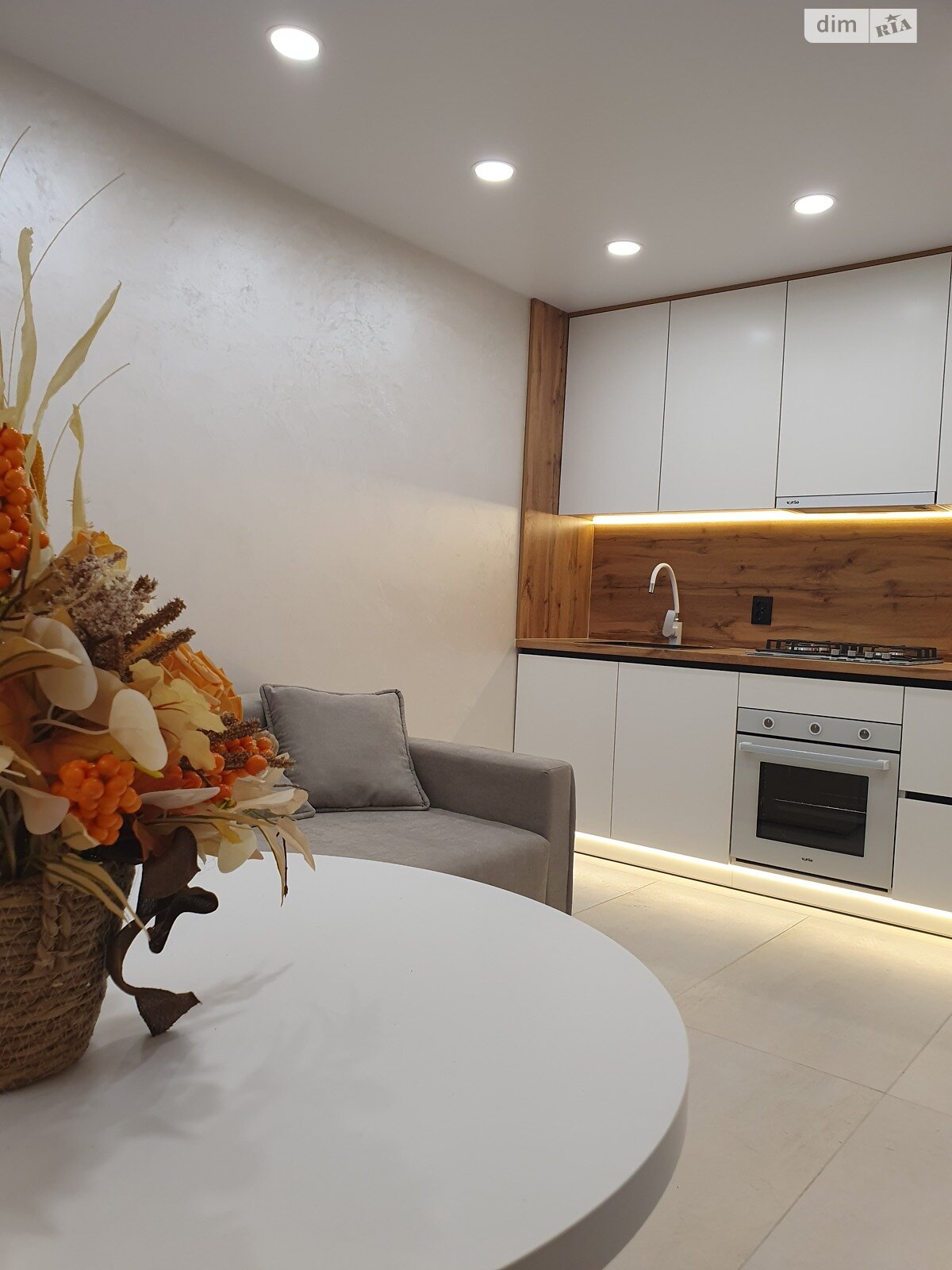 Продажа трехкомнатной квартиры в Тернополе, на ул. Сахарова Андрея Академика 8, район Бам фото 1