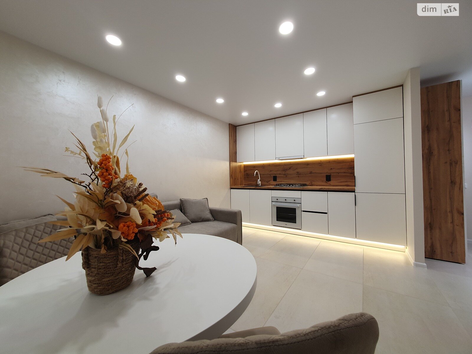 Продажа трехкомнатной квартиры в Тернополе, на ул. Сахарова Андрея Академика 8, район Бам фото 1