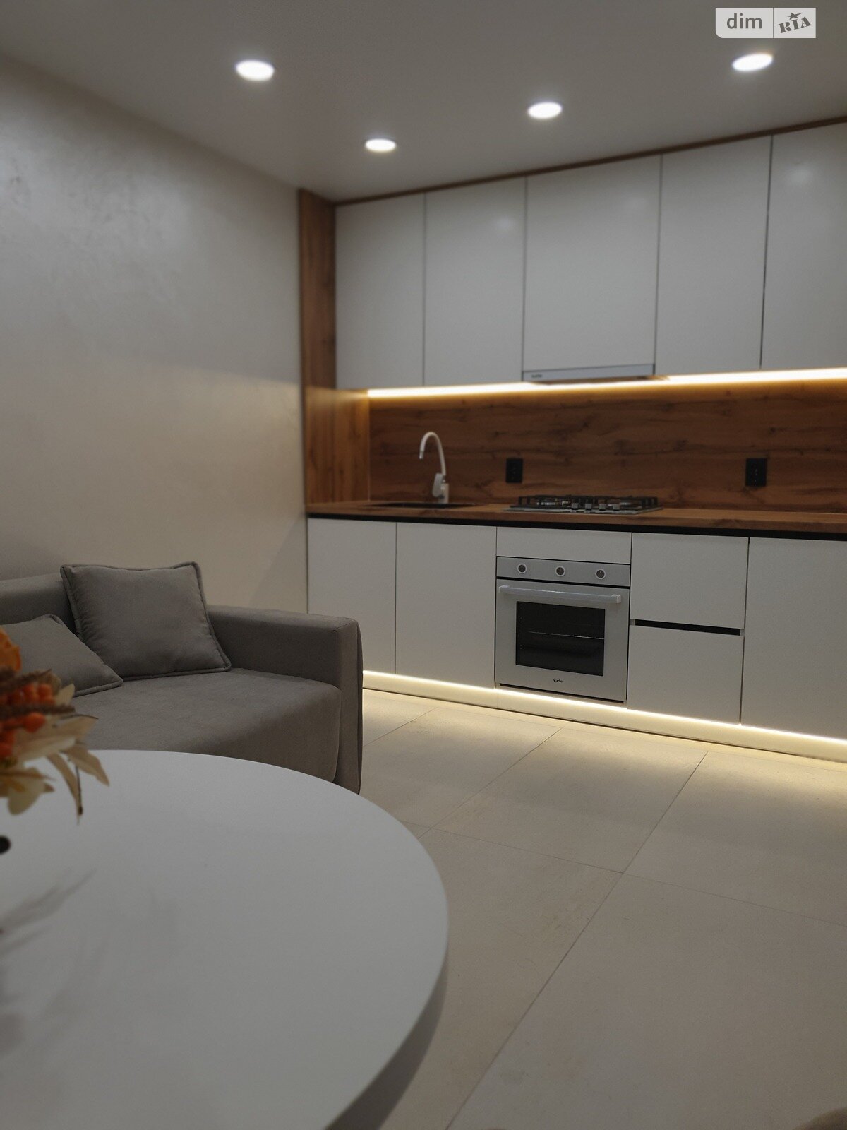 Продажа трехкомнатной квартиры в Тернополе, на ул. Сахарова Андрея Академика 8, район Бам фото 1