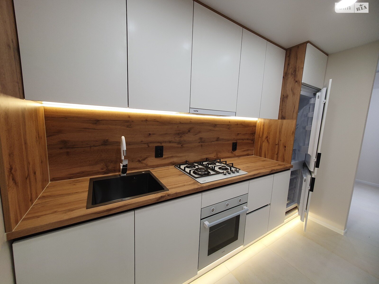 Продажа трехкомнатной квартиры в Тернополе, на ул. Сахарова Андрея Академика 8, район Бам фото 1