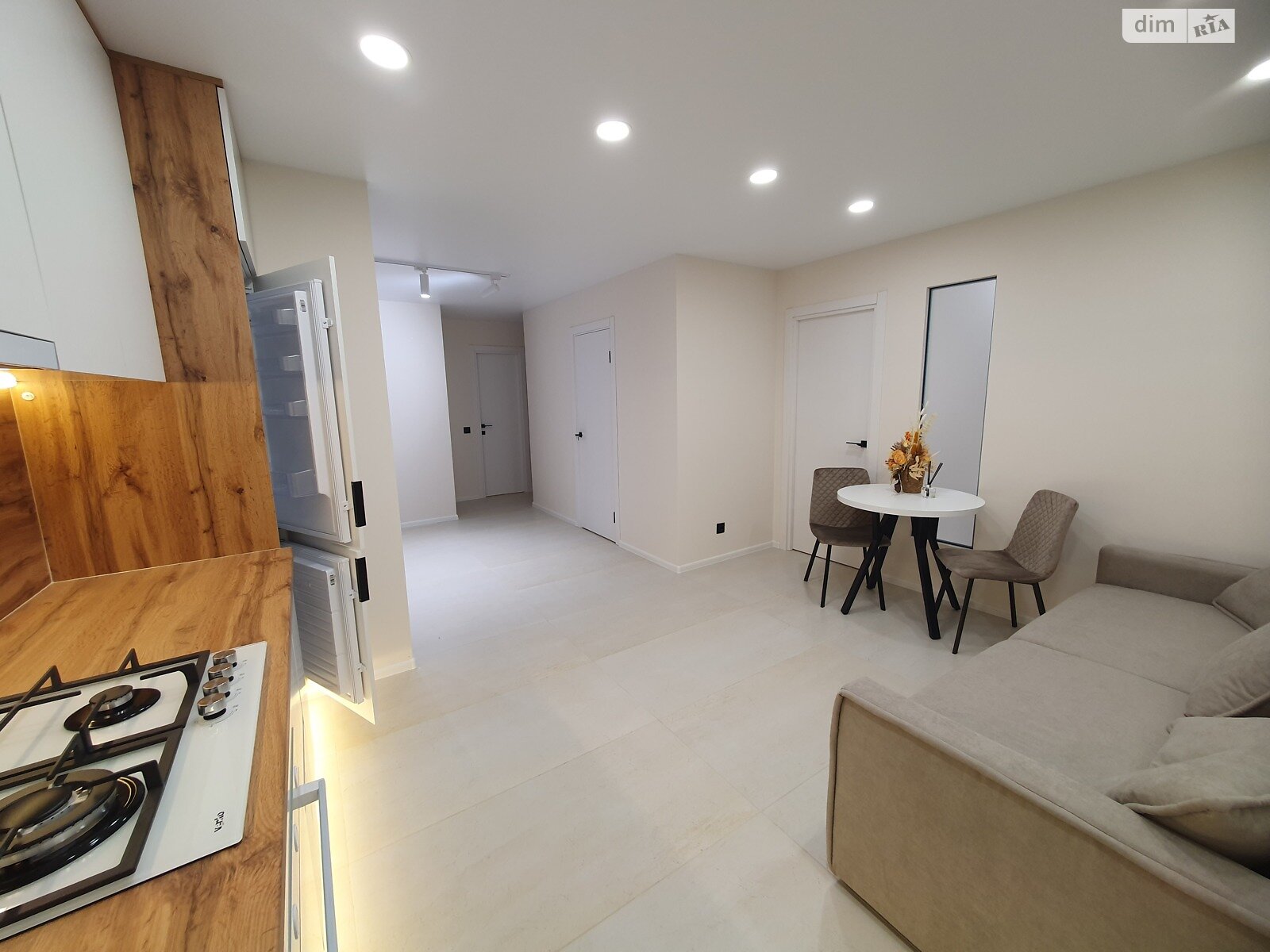 Продажа трехкомнатной квартиры в Тернополе, на ул. Сахарова Андрея Академика 8, район Бам фото 1