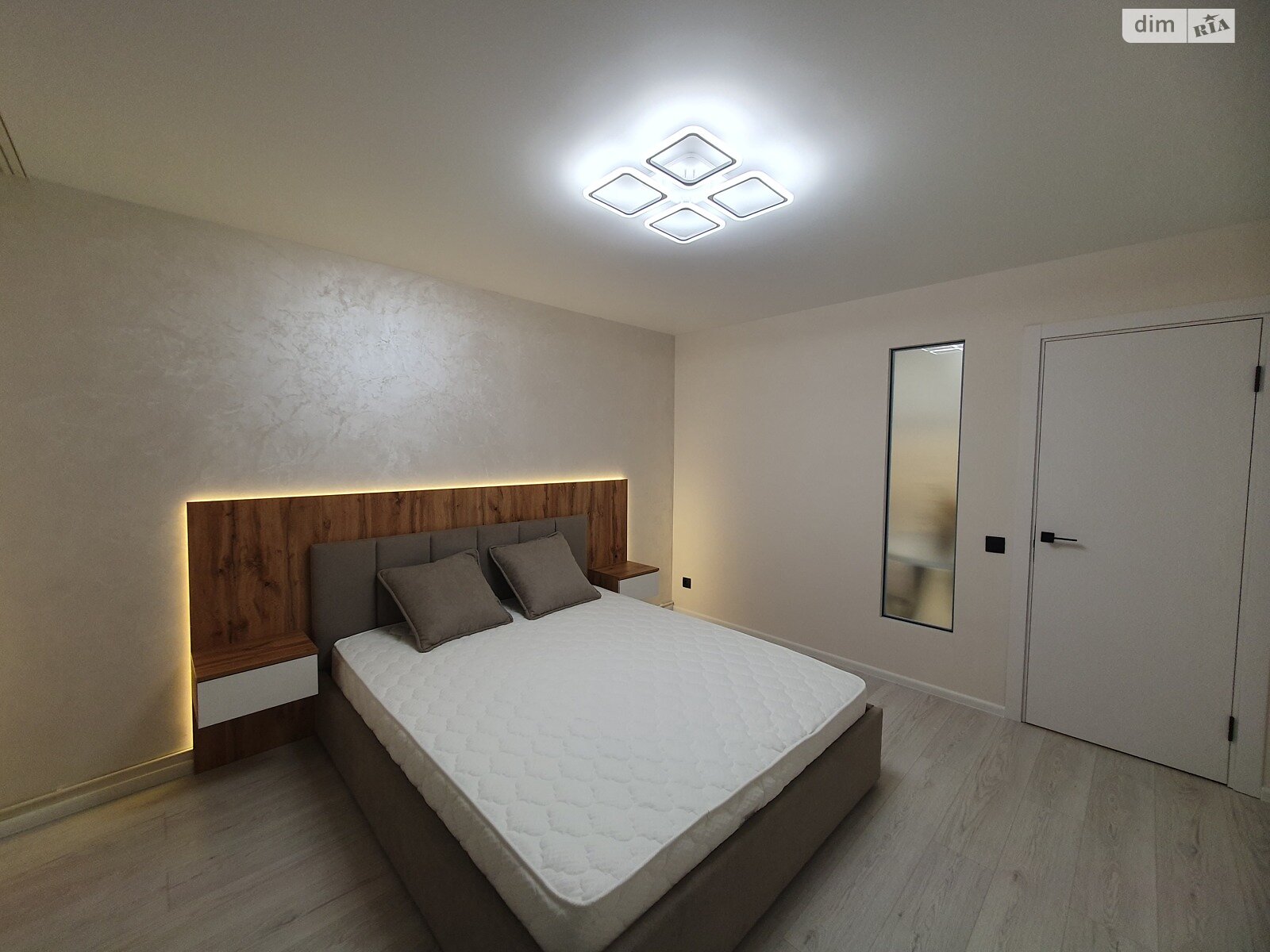 Продажа трехкомнатной квартиры в Тернополе, на ул. Сахарова Андрея Академика 8, район Бам фото 1