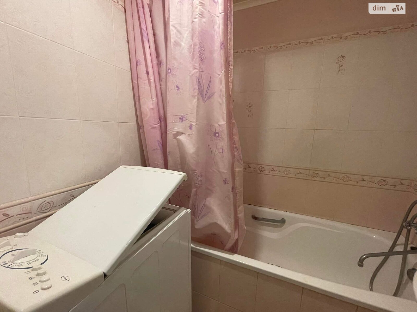 Продаж трикімнатної квартири в Тернополі, на вул. Симоненка Василя, район Бам фото 1