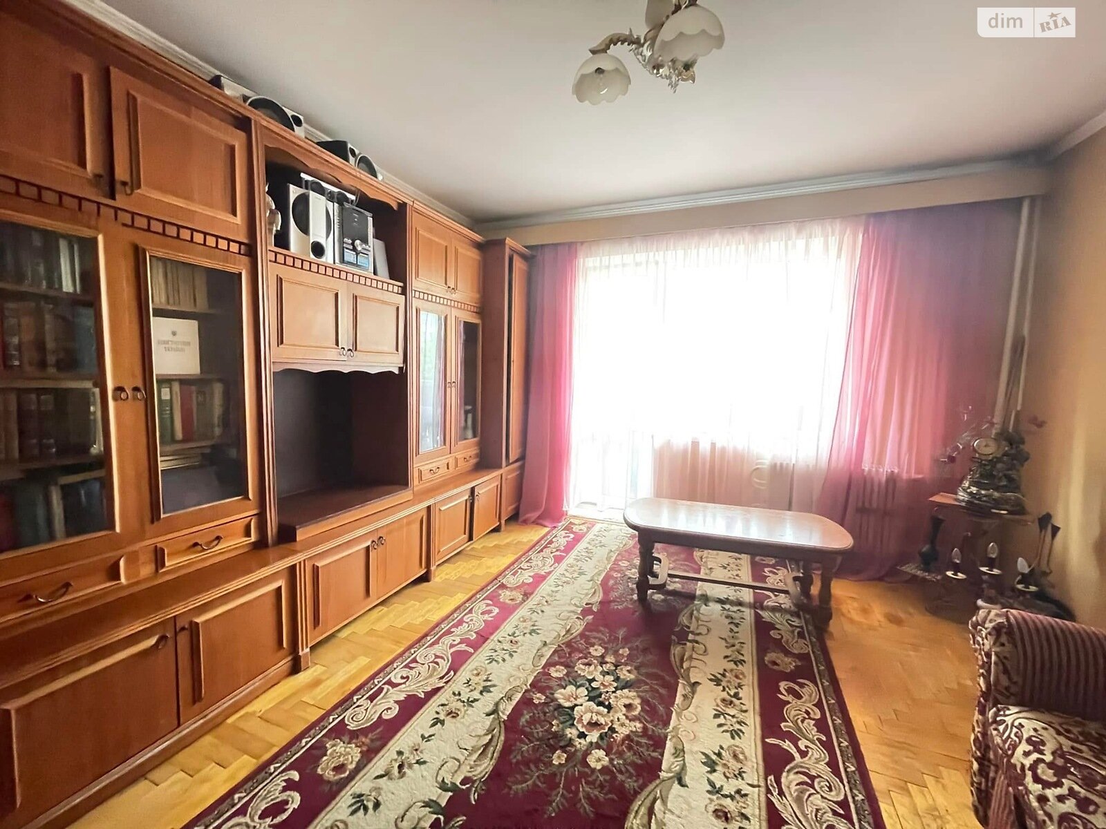 Продаж трикімнатної квартири в Тернополі, на вул. Симоненка Василя, район Бам фото 1