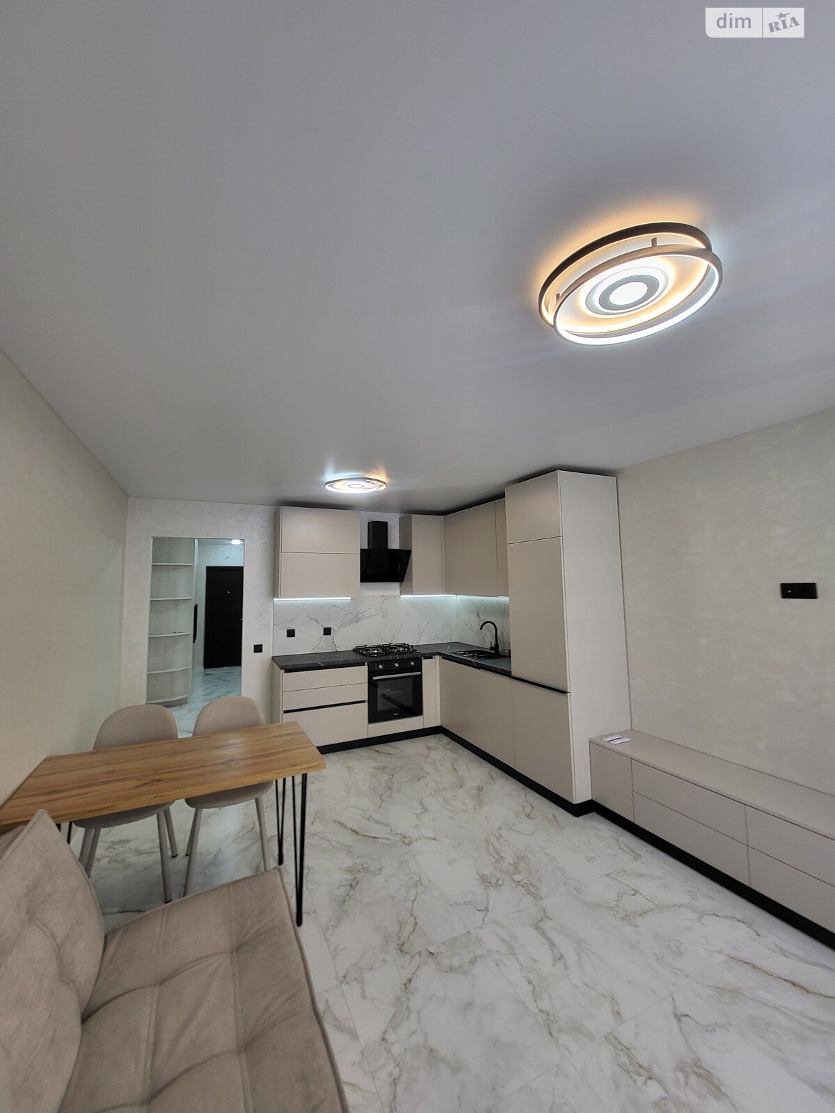 Продаж двокімнатної квартири в Тернополі, на вул. Смакули 8, район Бам фото 1 Продаж двокімнатної квартири в Тернополі, на вул. Смакули 8, район Бам фото 1