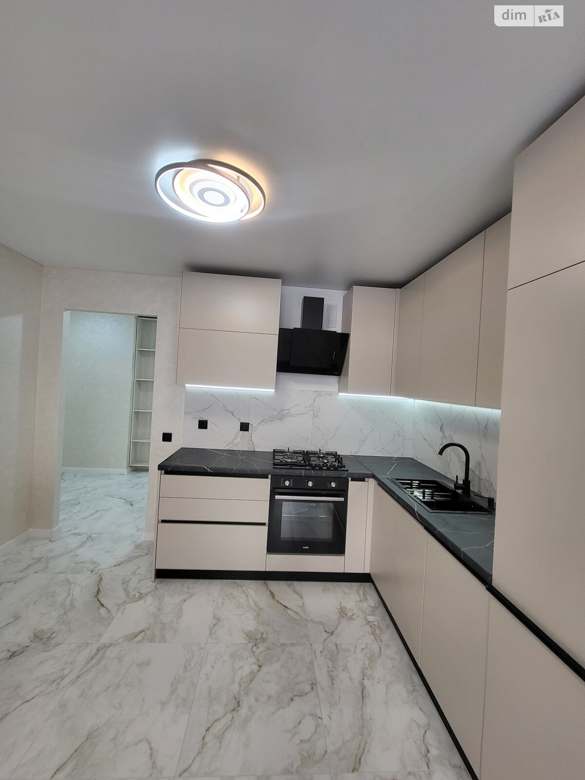 Продаж двокімнатної квартири в Тернополі, на вул. Смакули 8, район Бам фото 1 Продаж двокімнатної квартири в Тернополі, на вул. Смакули 8, район Бам фото 1