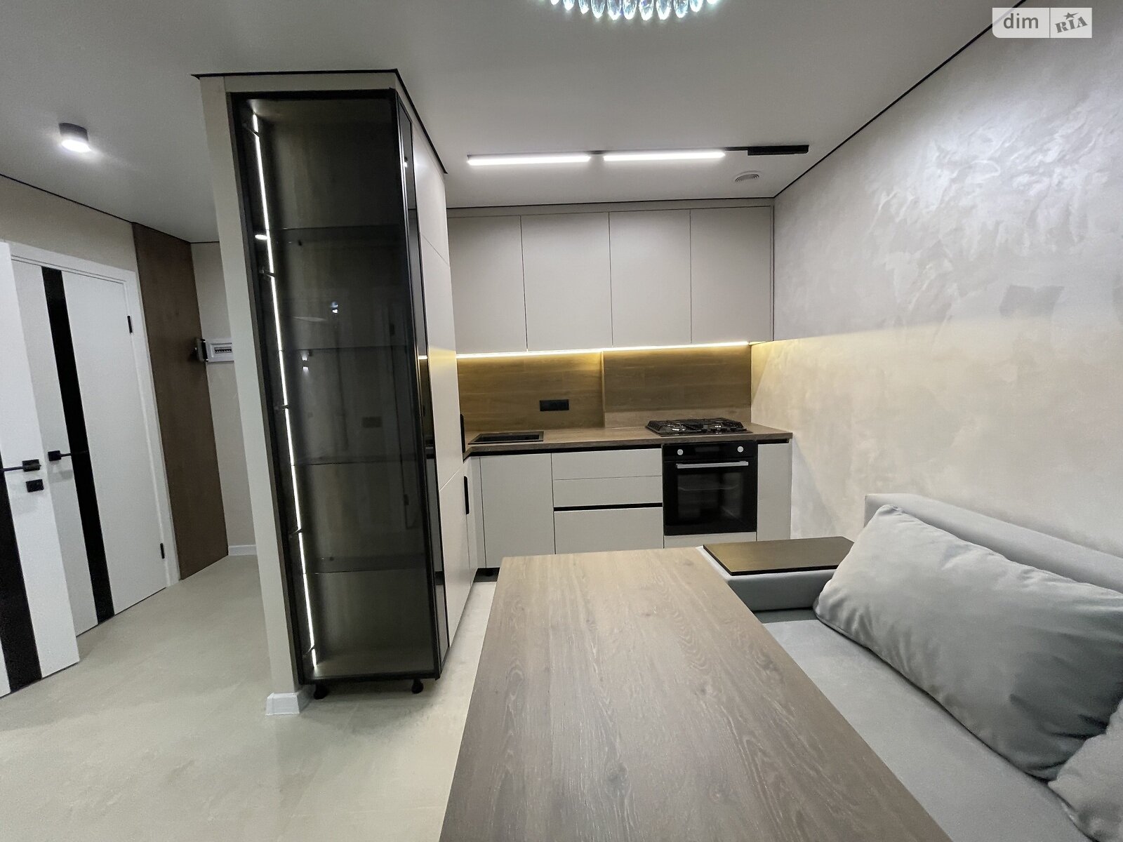 Продажа двухкомнатной квартиры в Тернополе, на ул. Смакулы, район Бам фото 1 Продажа двухкомнатной квартиры в Тернополе, на ул. Смакулы, район Бам фото 1