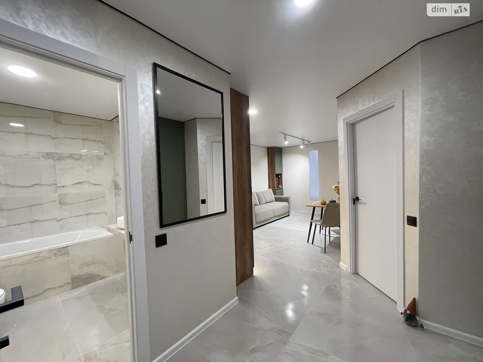 Продажа трехкомнатной квартиры в Тернополе, на ул. Смакулы, район Бам фото 1 Продажа трехкомнатной квартиры в Тернополе, на ул. Смакулы, район Бам фото 1