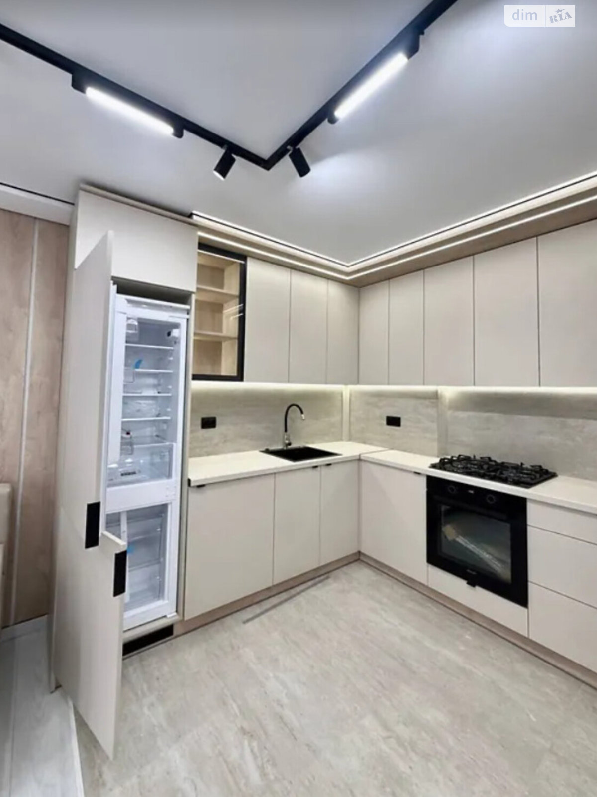 Продажа двухкомнатной квартиры в Тернополе, на ул. Смакулы, район Бам фото 1 Продажа двухкомнатной квартиры в Тернополе, на ул. Смакулы, район Бам фото 1