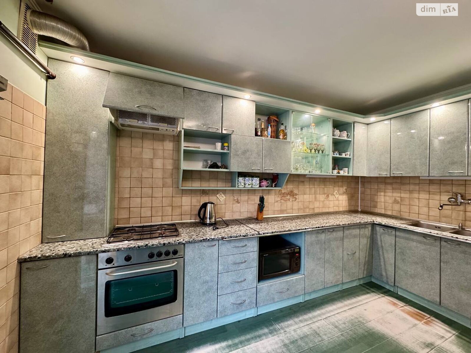 Продажа пятикомнатной квартиры в Тернополе, на ул. Смакулы, район Бам фото 1 Продажа пятикомнатной квартиры в Тернополе, на ул. Смакулы, район Бам фото 1