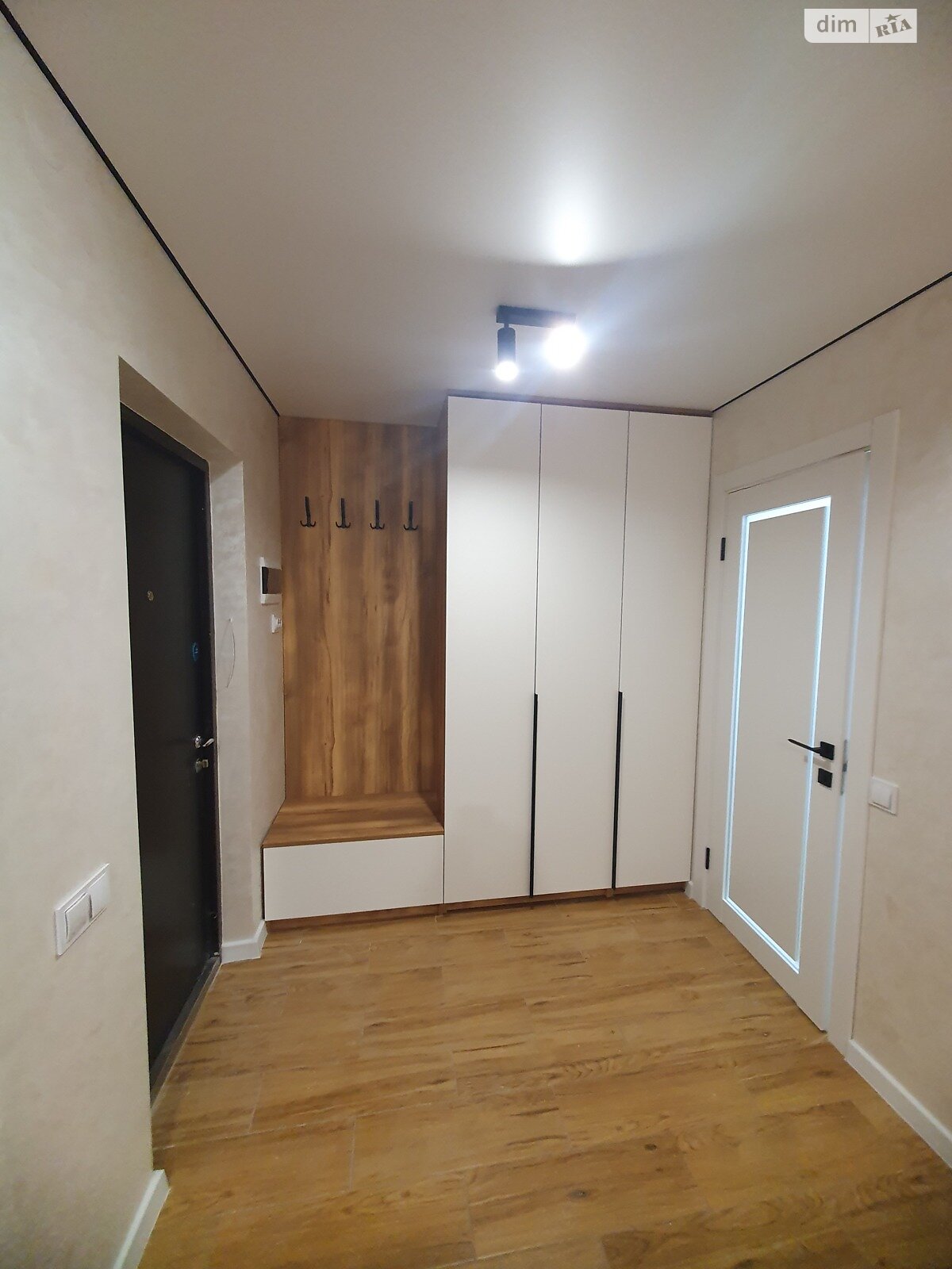 Продаж двокімнатної квартири в Тернополі, на вул. Смакули 8, район Бам фото 1 Продаж двокімнатної квартири в Тернополі, на вул. Смакули 8, район Бам фото 1