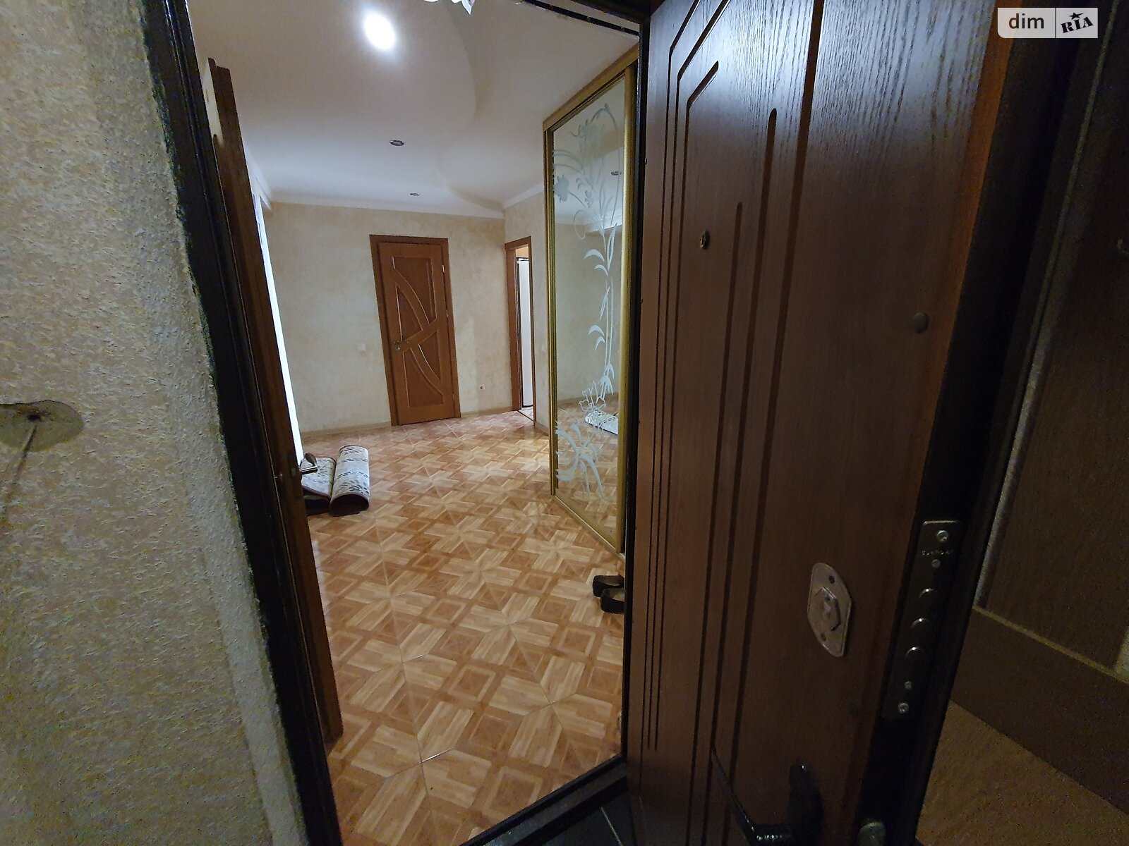 Продаж трикімнатної квартири в Тернополі, на вул. Текстильна, район Бам фото 1 Продаж трикімнатної квартири в Тернополі, на вул. Текстильна, район Бам фото 1