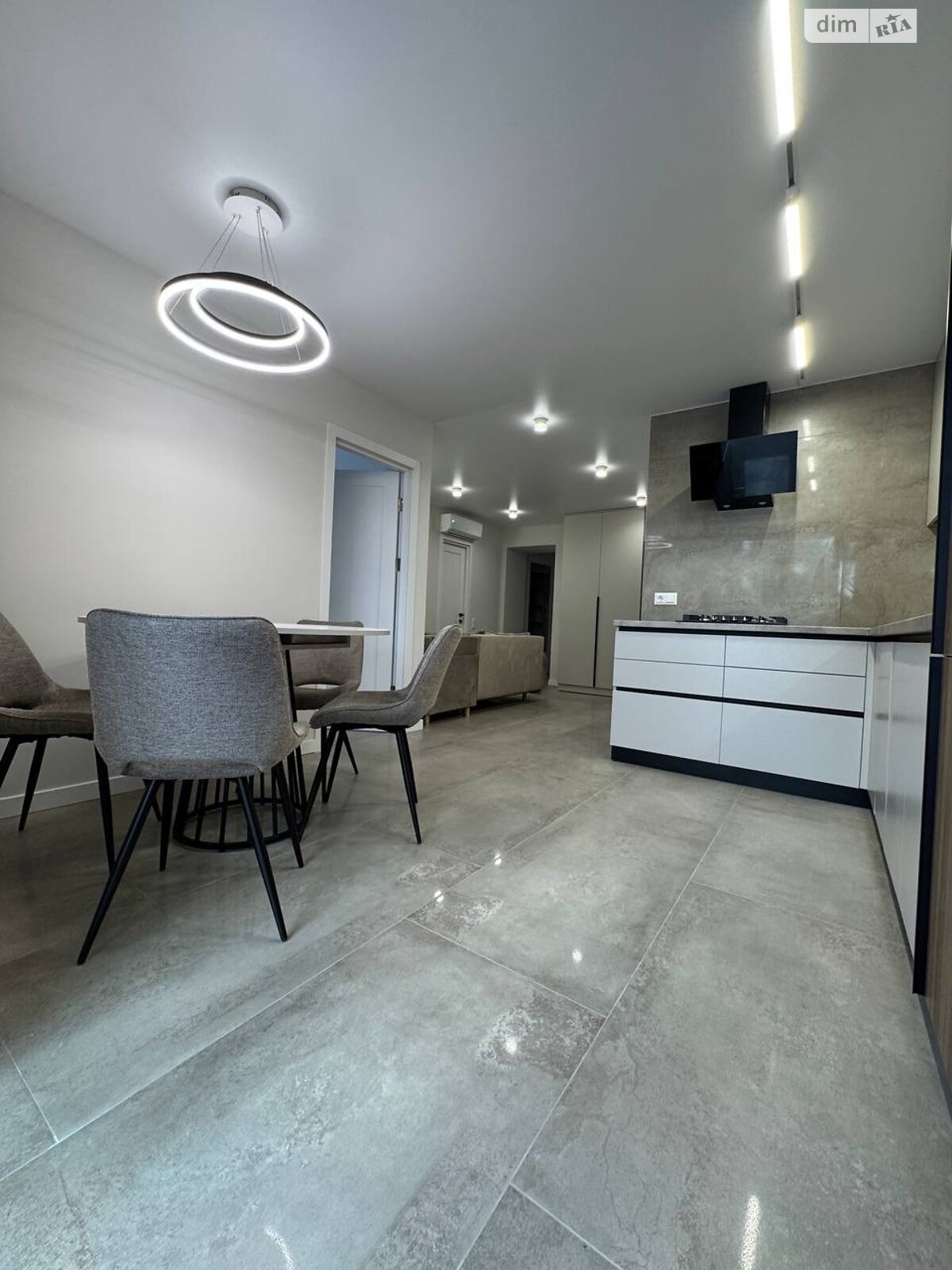 Продажа трехкомнатной квартиры в Тернополе, на ул. Текстильная, район Бам фото 1 Продажа трехкомнатной квартиры в Тернополе, на ул. Текстильная, район Бам фото 1