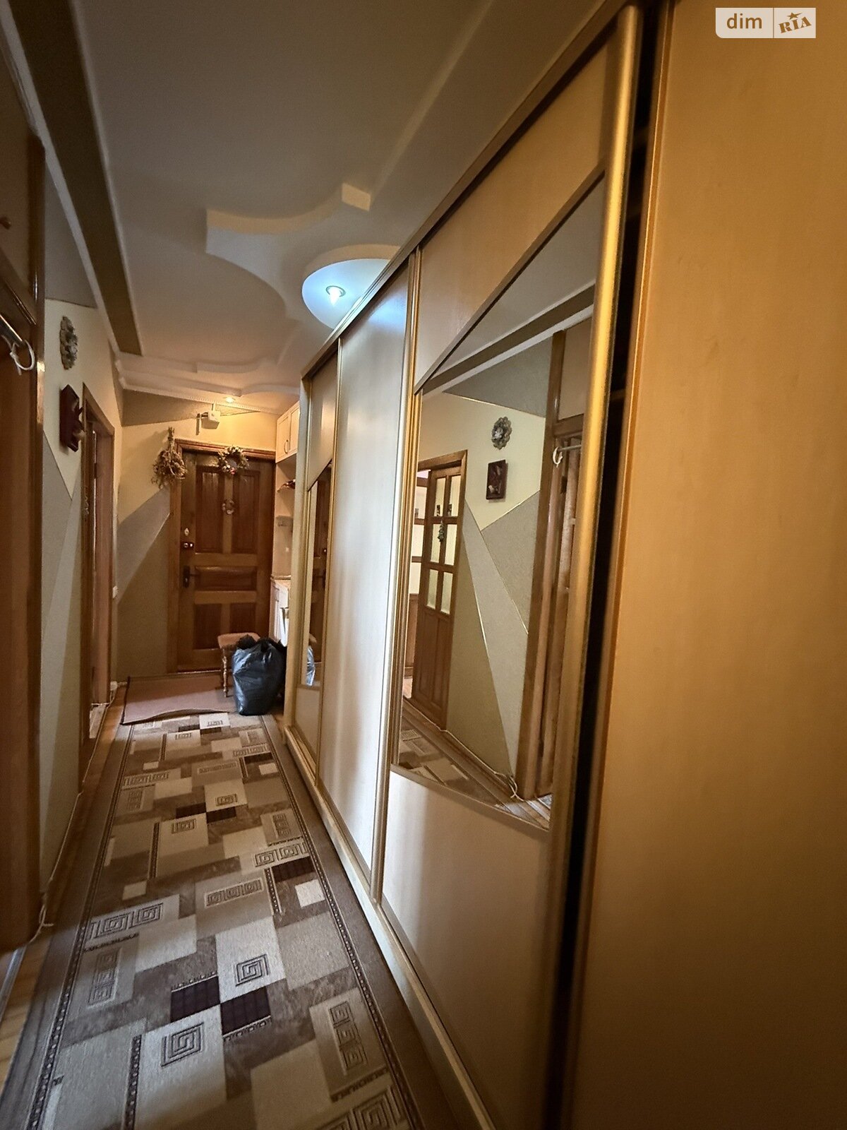 Продаж трикімнатної квартири в Тернополі, на вул. Володимира Великого, район Аляска фото 1 Продаж трикімнатної квартири в Тернополі, на вул. Володимира Великого, район Аляска фото 1