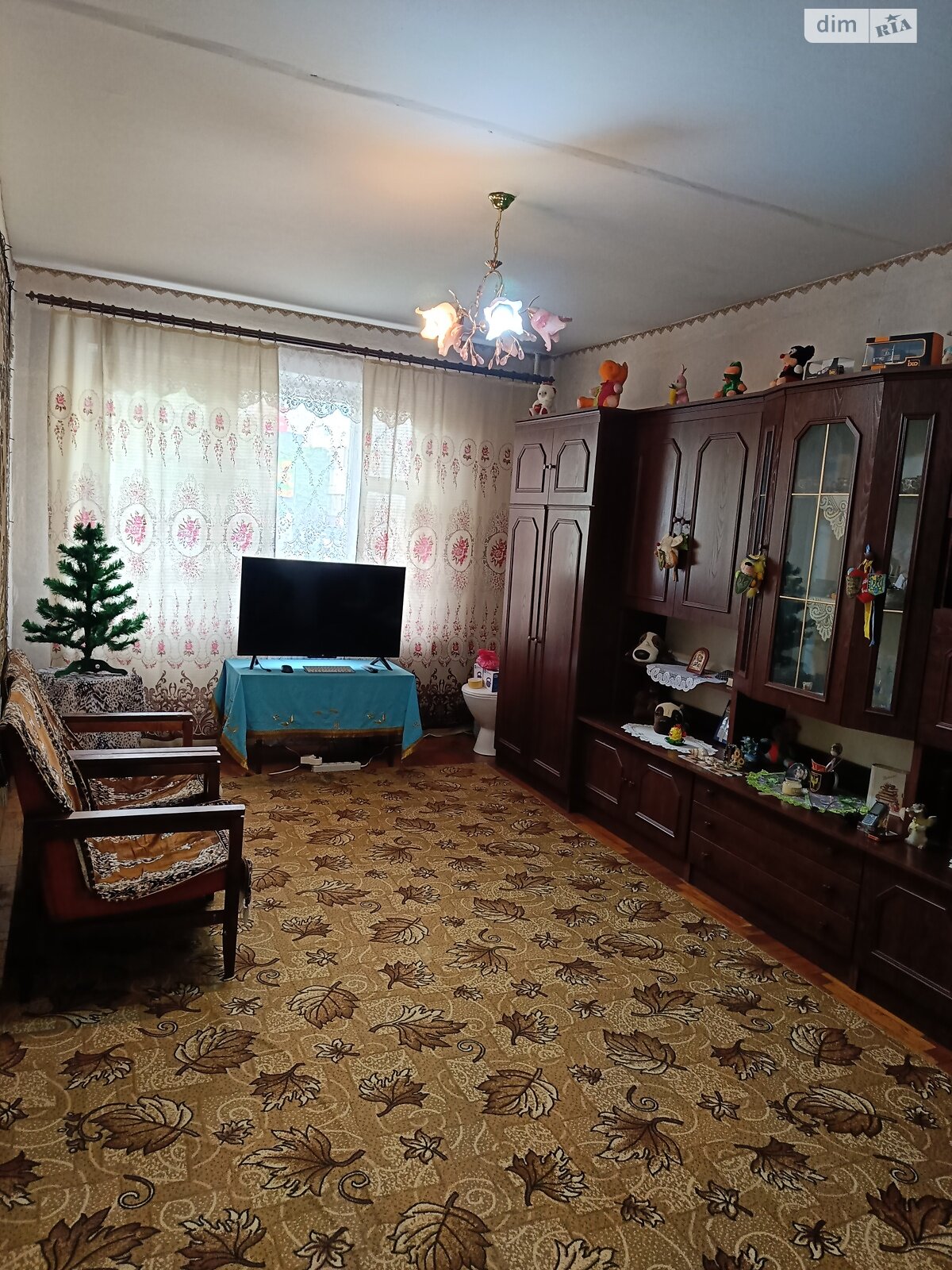 Продаж чотирикімнатної квартири в Тернополі, на вул. Володимира Великого 7, район Аляска фото 1 Продаж чотирикімнатної квартири в Тернополі, на вул. Володимира Великого 7, район Аляска фото 1