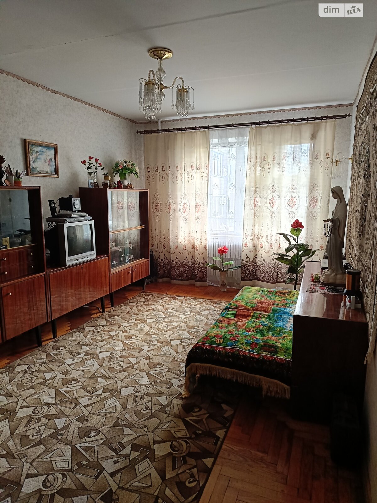 Продаж чотирикімнатної квартири в Тернополі, на вул. Володимира Великого 7, район Аляска фото 1 Продаж чотирикімнатної квартири в Тернополі, на вул. Володимира Великого 7, район Аляска фото 1