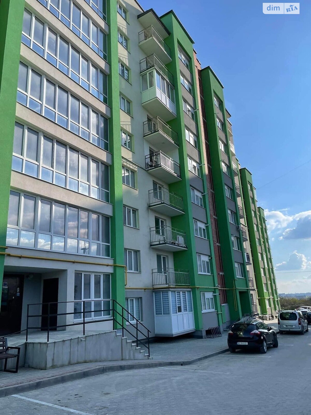 Продажа двухкомнатной квартиры в Тернополе, на ул. Яремы, район Бам фото 1 Продажа двухкомнатной квартиры в Тернополе, на ул. Яремы, район Бам фото 1