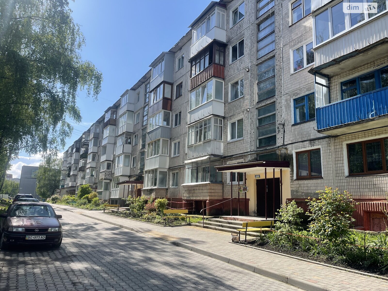Продажа трехкомнатной квартиры в Тернополе, на ул. Защитников Украины, район Бам фото 1 Продажа трехкомнатной квартиры в Тернополе, на ул. Защитников Украины, район Бам фото 1