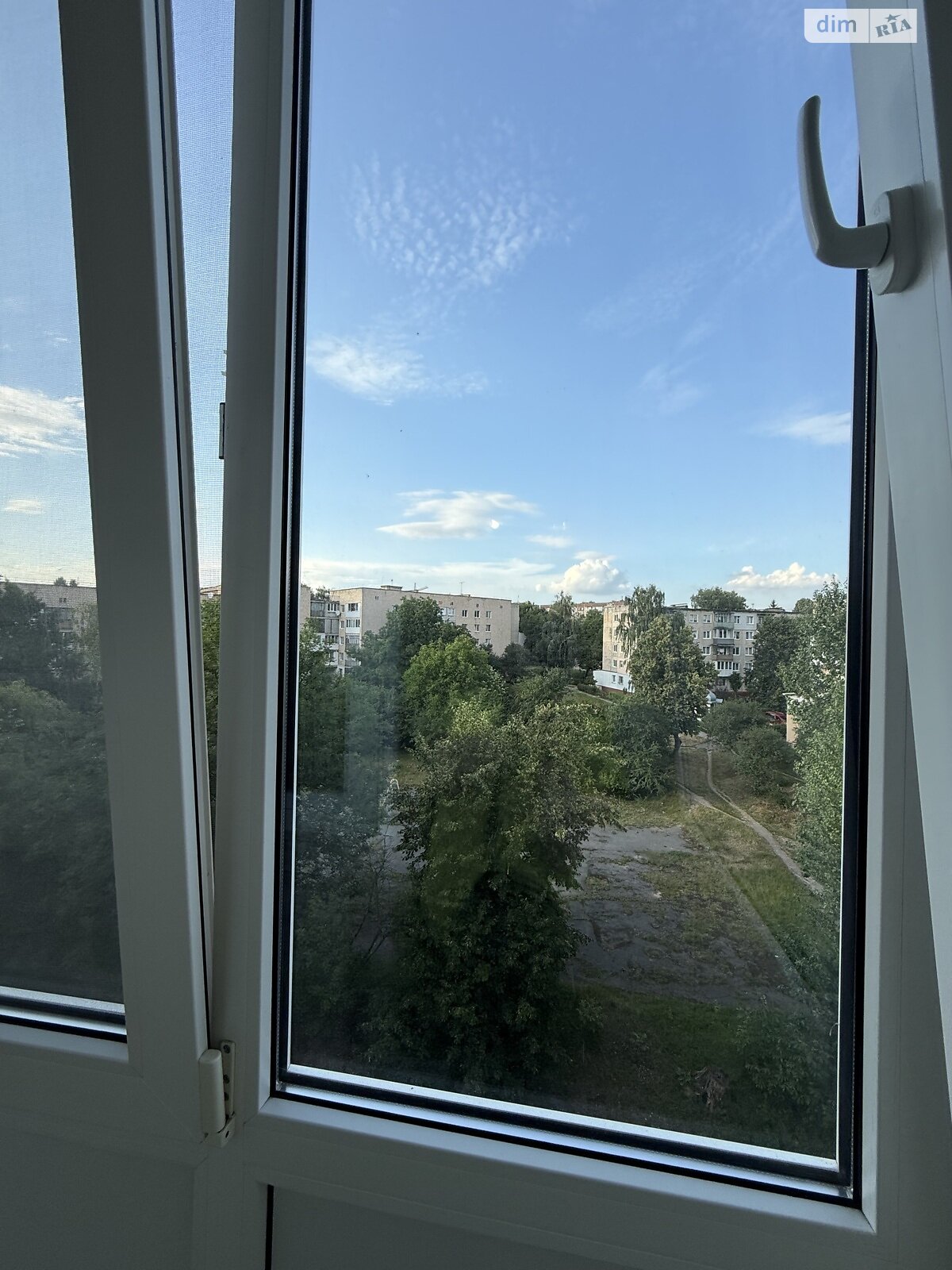 Продажа трехкомнатной квартиры в Тернополе, на ул. Защитников Украины, район Бам фото 1 Продажа трехкомнатной квартиры в Тернополе, на ул. Защитников Украины, район Бам фото 1
