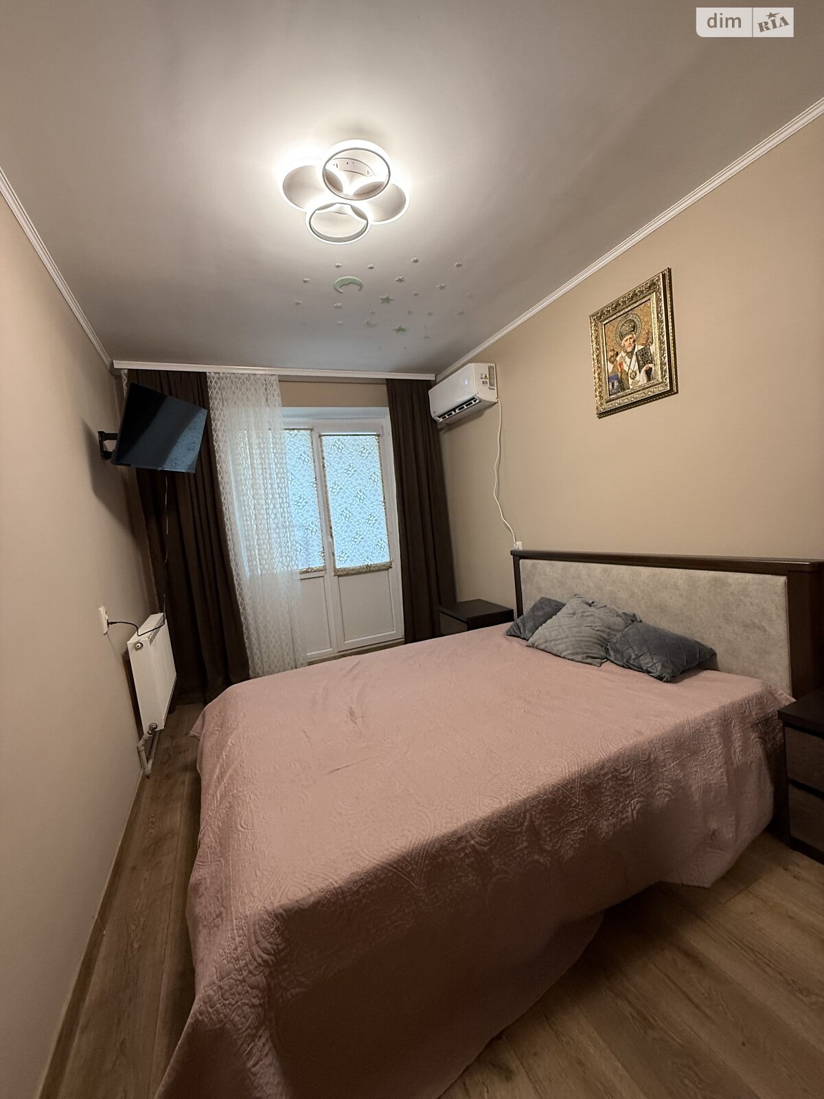 Продажа трехкомнатной квартиры в Тернополе, на ул. Защитников Украины, район Бам фото 1 Продажа трехкомнатной квартиры в Тернополе, на ул. Защитников Украины, район Бам фото 1