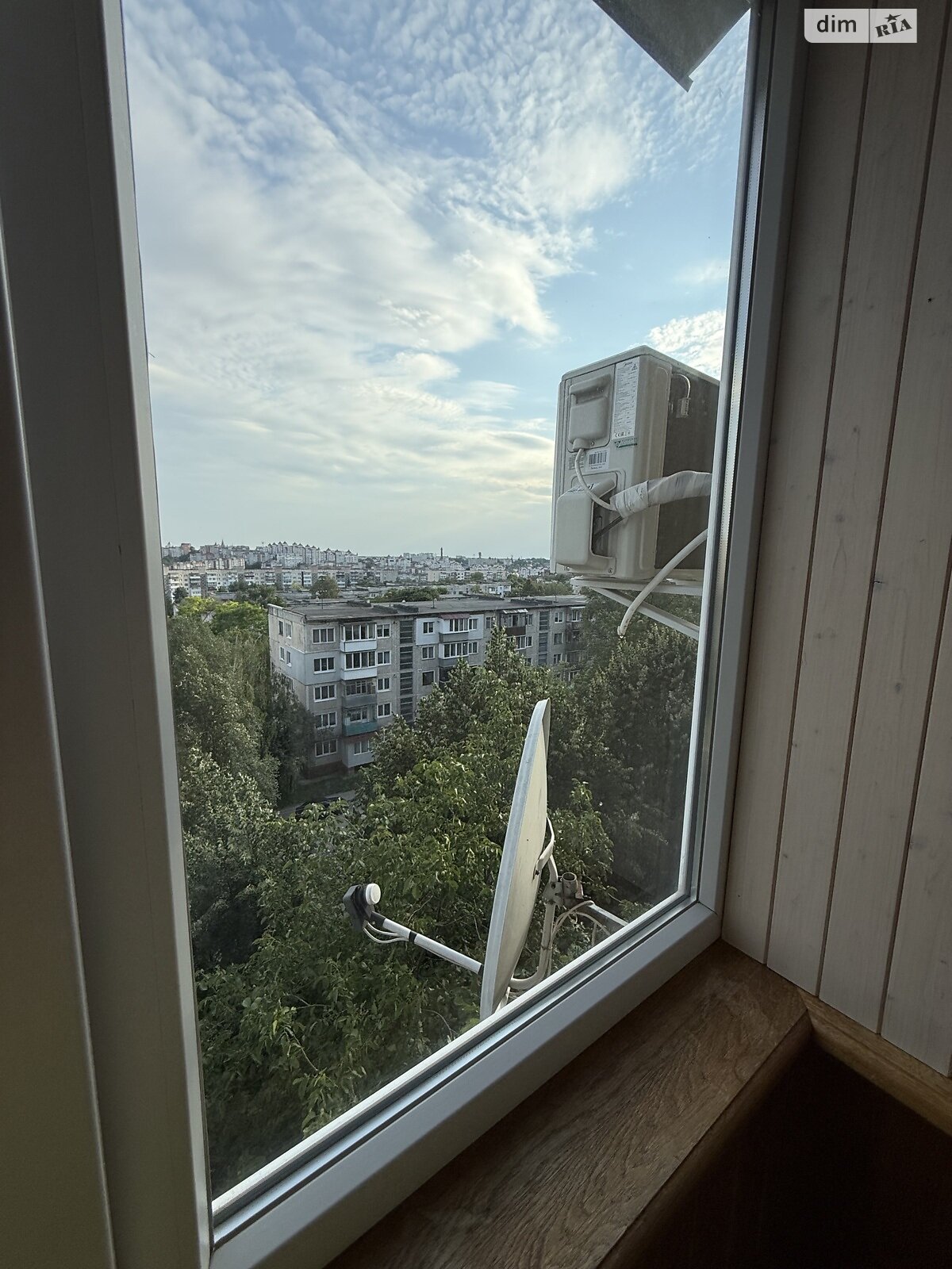 Продажа трехкомнатной квартиры в Тернополе, на ул. Защитников Украины, район Бам фото 1 Продажа трехкомнатной квартиры в Тернополе, на ул. Защитников Украины, район Бам фото 1