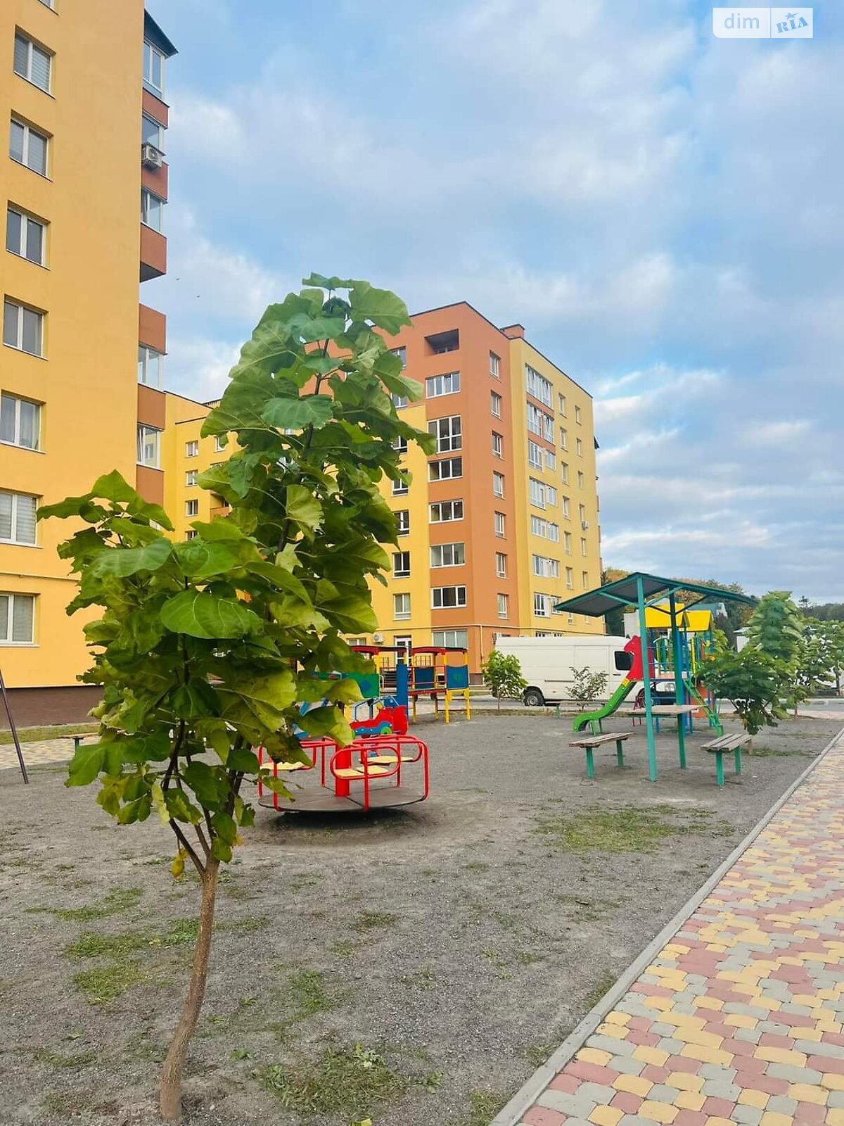Продаж однокімнатної квартири в Тернополі, на просп. Злуки 18, район Бам фото 1 Продаж однокімнатної квартири в Тернополі, на просп. Злуки 18, район Бам фото 1