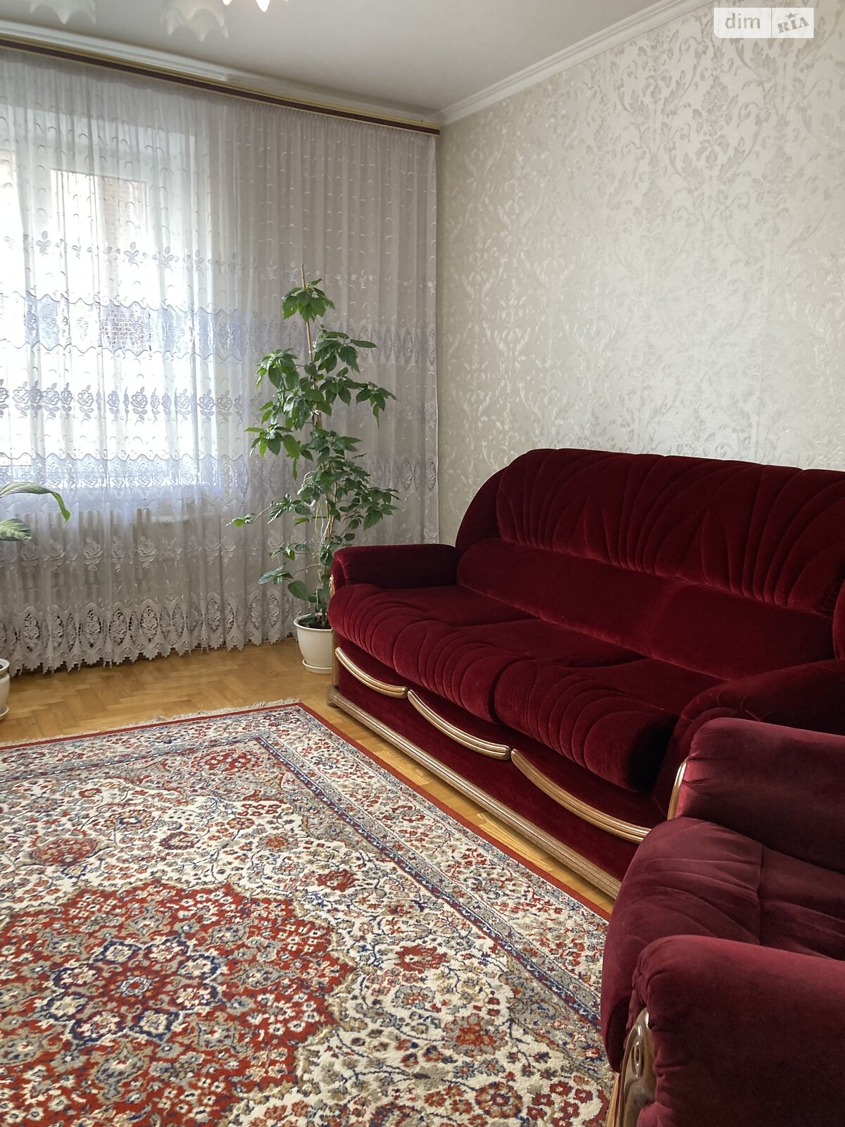 Продаж чотирикімнатної квартири в Тернополі, на просп. Злуки 35, район Бам фото 1 Продаж чотирикімнатної квартири в Тернополі, на просп. Злуки 35, район Бам фото 1