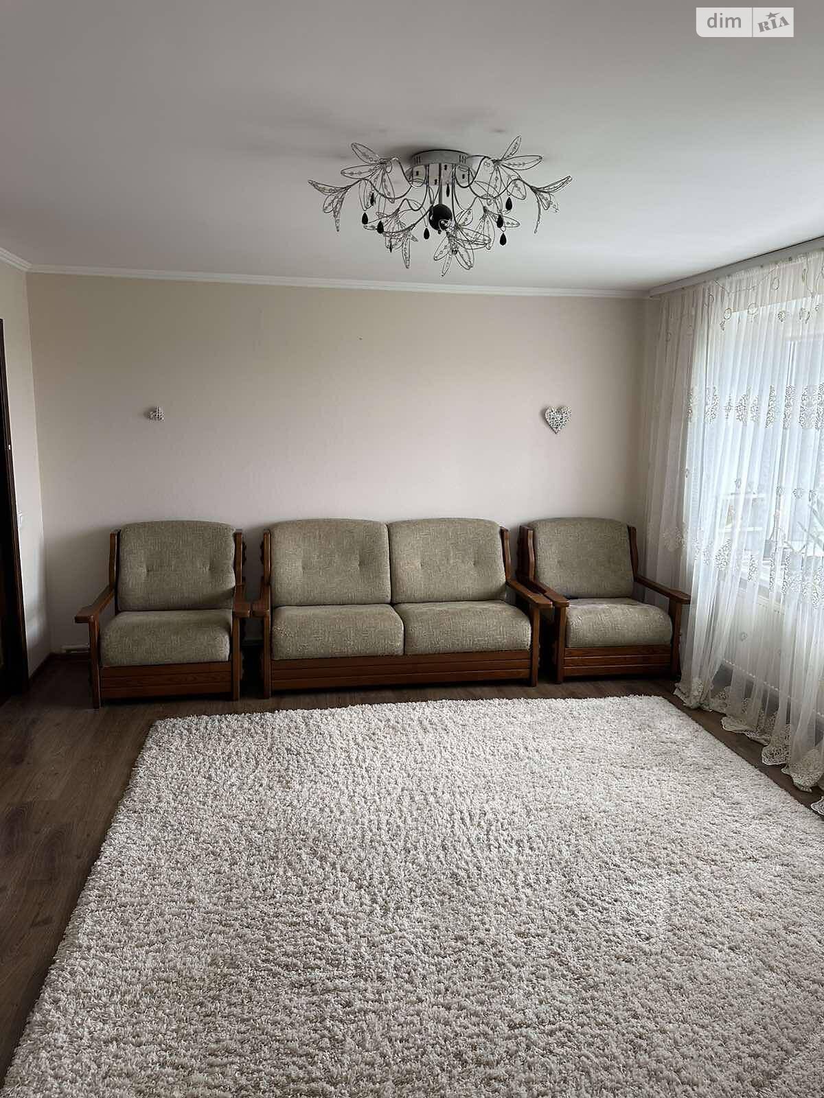 Продаж чотирикімнатної квартири в Тернополі, на просп. Злуки, район Бам фото 1 Продаж чотирикімнатної квартири в Тернополі, на просп. Злуки, район Бам фото 1