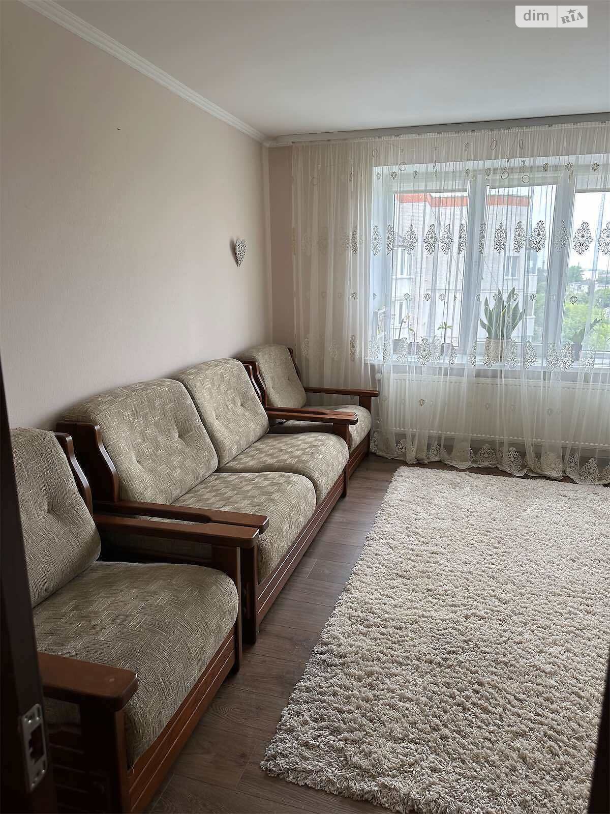 Продаж чотирикімнатної квартири в Тернополі, на просп. Злуки, район Бам фото 1 Продаж чотирикімнатної квартири в Тернополі, на просп. Злуки, район Бам фото 1