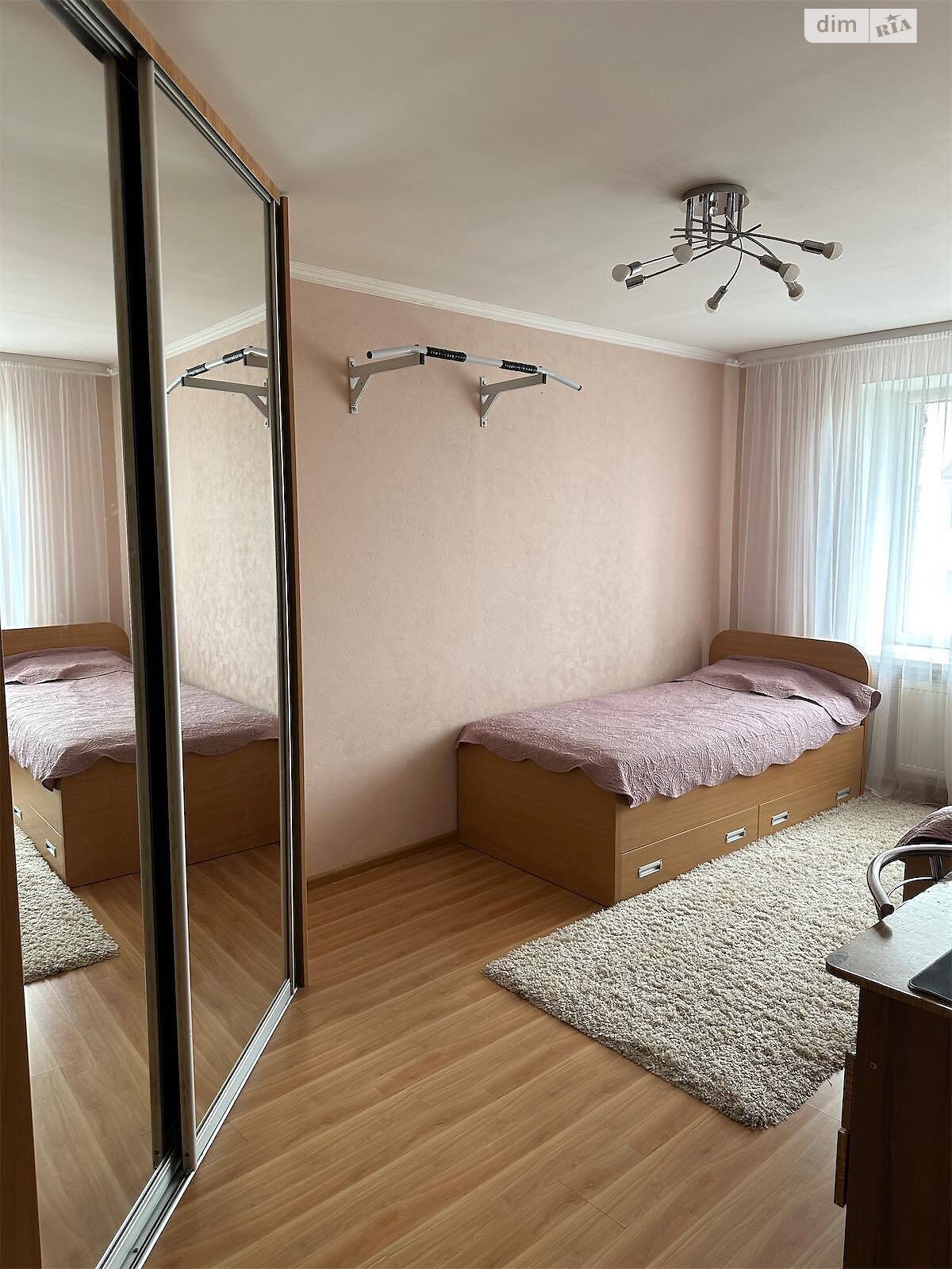 Продаж чотирикімнатної квартири в Тернополі, на просп. Злуки, район Бам фото 1 Продаж чотирикімнатної квартири в Тернополі, на просп. Злуки, район Бам фото 1