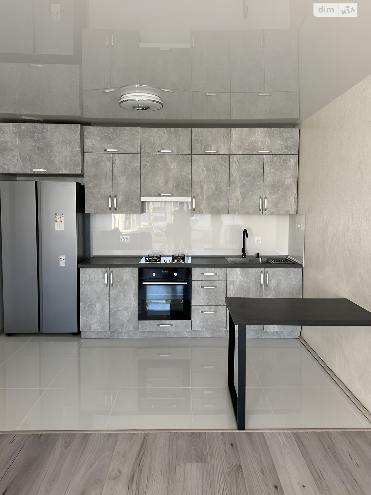 Продажа трехкомнатной квартиры в Тернополе, на просп. Злуки, район Бам фото 1 Продажа трехкомнатной квартиры в Тернополе, на просп. Злуки, район Бам фото 1