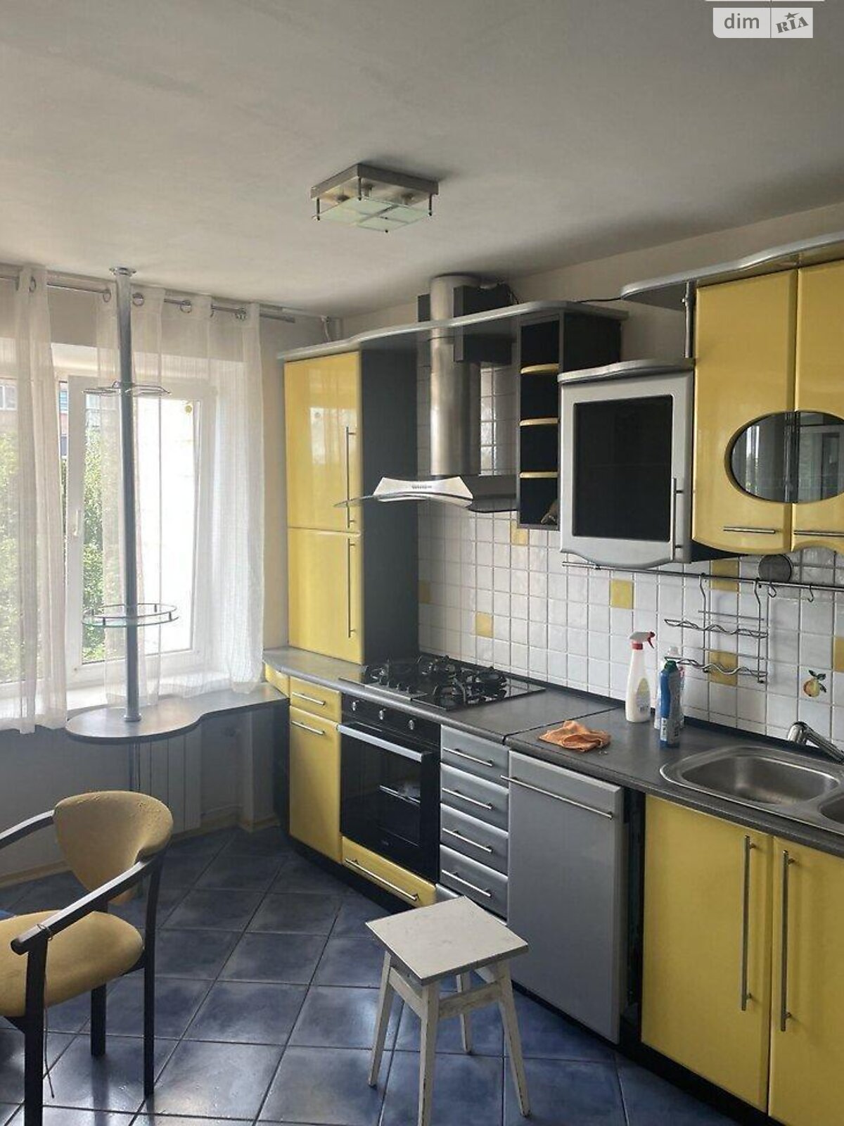 Продажа трехкомнатной квартиры в Тернополе, на просп. Злуки, район Бам фото 1 Продажа трехкомнатной квартиры в Тернополе, на просп. Злуки, район Бам фото 1
