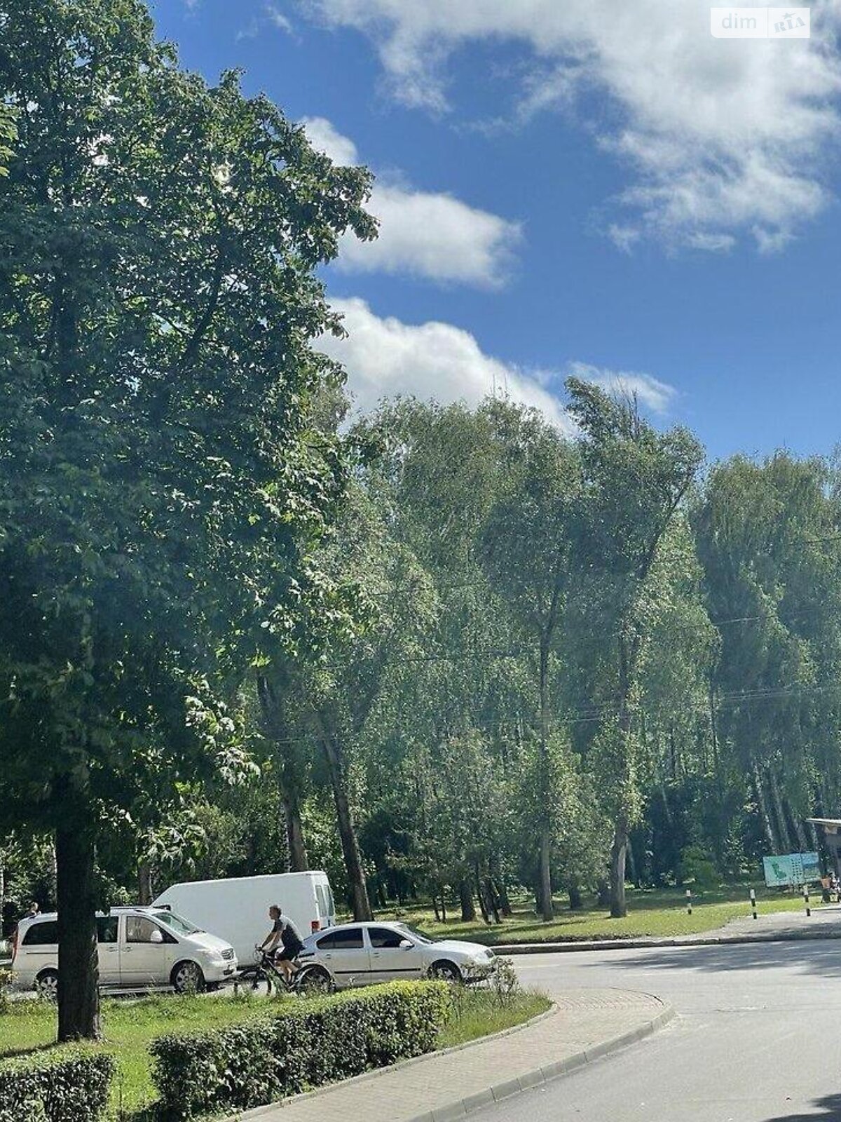 Продажа трехкомнатной квартиры в Тернополе, на просп. Злуки, район Бам фото 1 Продажа трехкомнатной квартиры в Тернополе, на просп. Злуки, район Бам фото 1