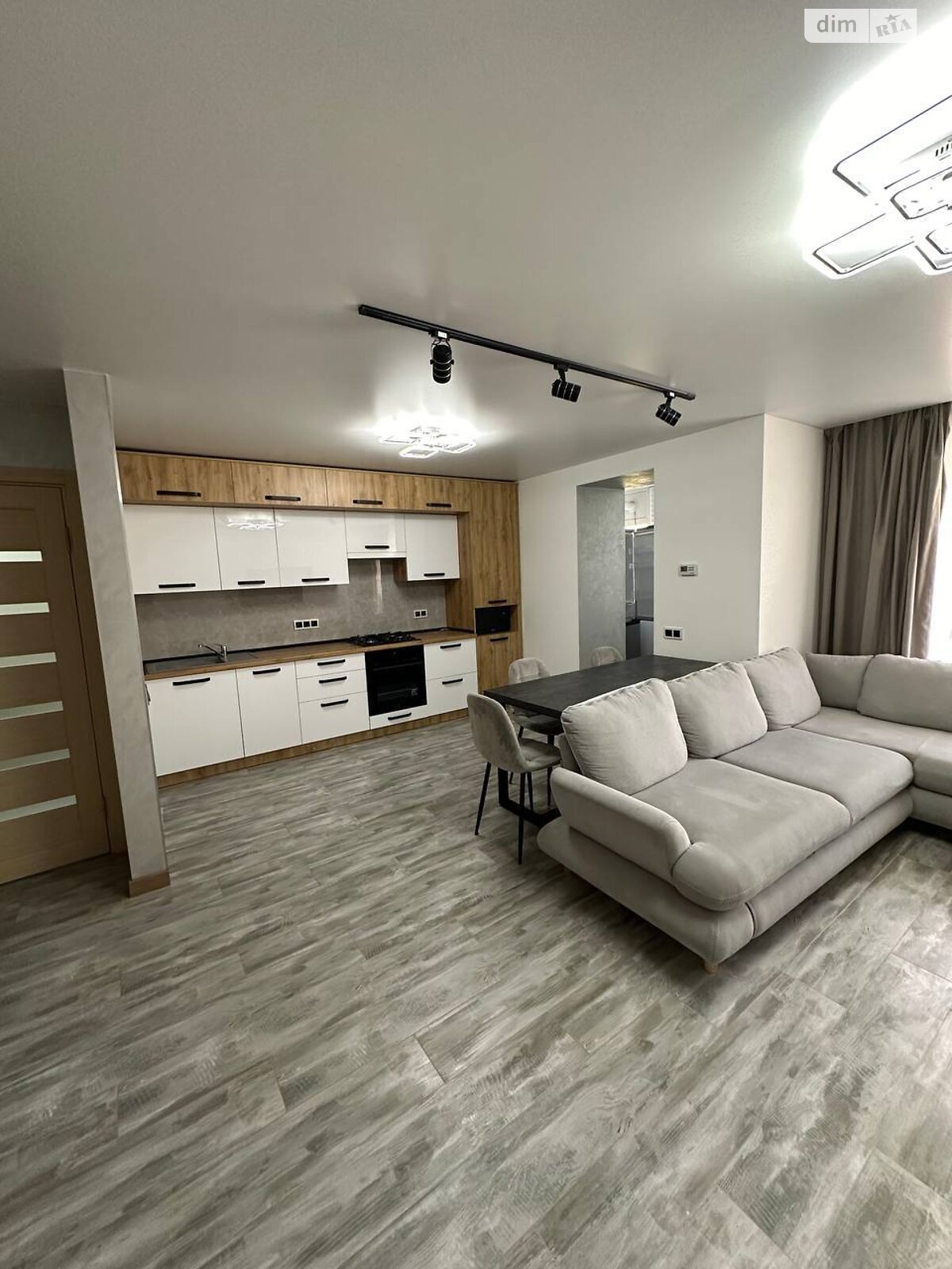 Продажа двухкомнатной квартиры в Тернополе, на просп. Злуки 18, кв. 157, район Бам фото 1 Продажа двухкомнатной квартиры в Тернополе, на просп. Злуки 18, кв. 157, район Бам фото 1