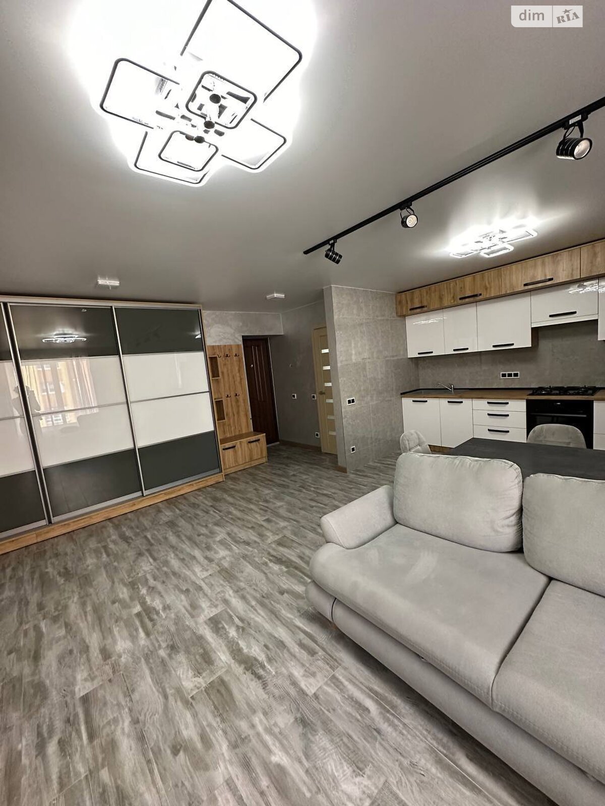 Продажа двухкомнатной квартиры в Тернополе, на просп. Злуки 18, кв. 157, район Бам фото 1 Продажа двухкомнатной квартиры в Тернополе, на просп. Злуки 18, кв. 157, район Бам фото 1