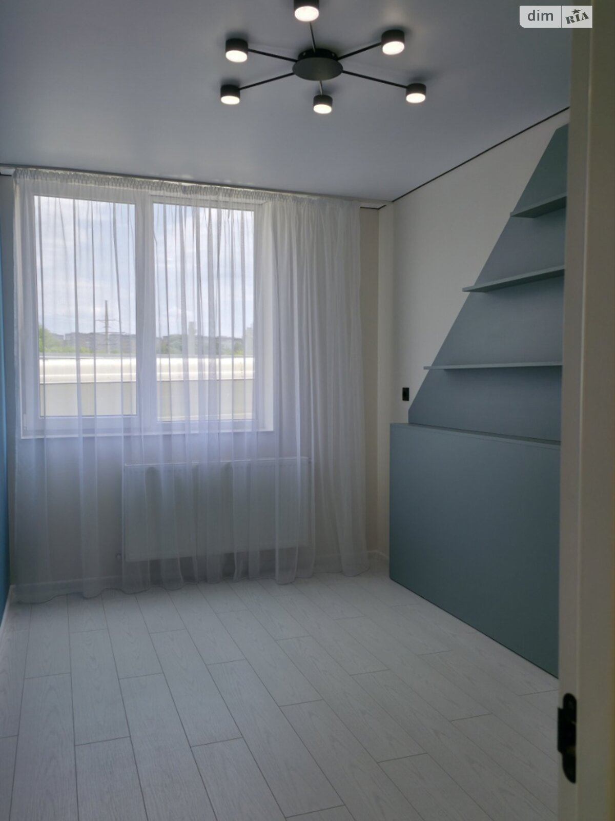 Продажа трехкомнатной квартиры в Тернополе, на просп. Злуки 7, район Бам фото 1 Продажа трехкомнатной квартиры в Тернополе, на просп. Злуки 7, район Бам фото 1