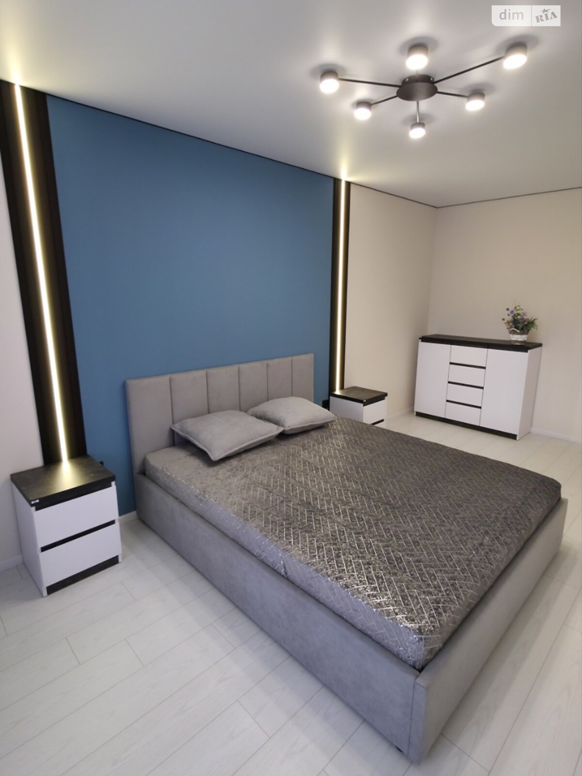 Продажа трехкомнатной квартиры в Тернополе, на просп. Злуки 7, район Бам фото 1 Продажа трехкомнатной квартиры в Тернополе, на просп. Злуки 7, район Бам фото 1