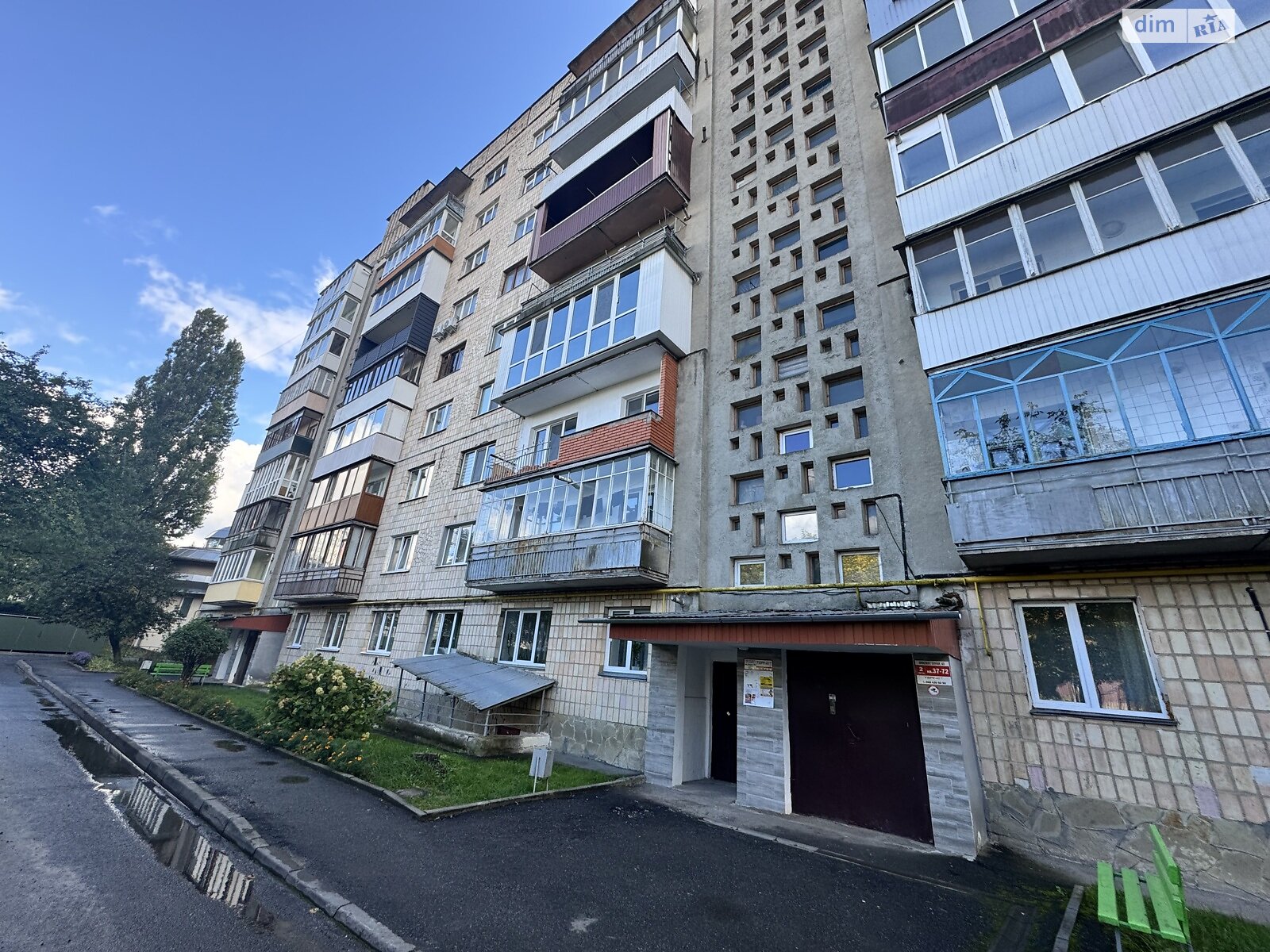 Продажа трехкомнатной квартиры в Тернополе, на просп. Злуки, район Бам фото 1